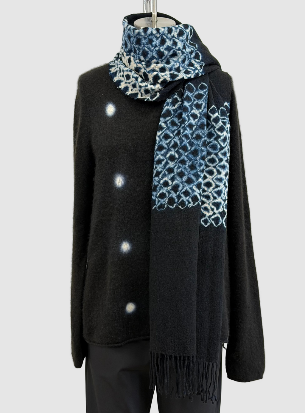 Suzusan Merino Wool Cashmere Hand Fringed Shawl Yatara Miura Shibori Border in Black/Ivory