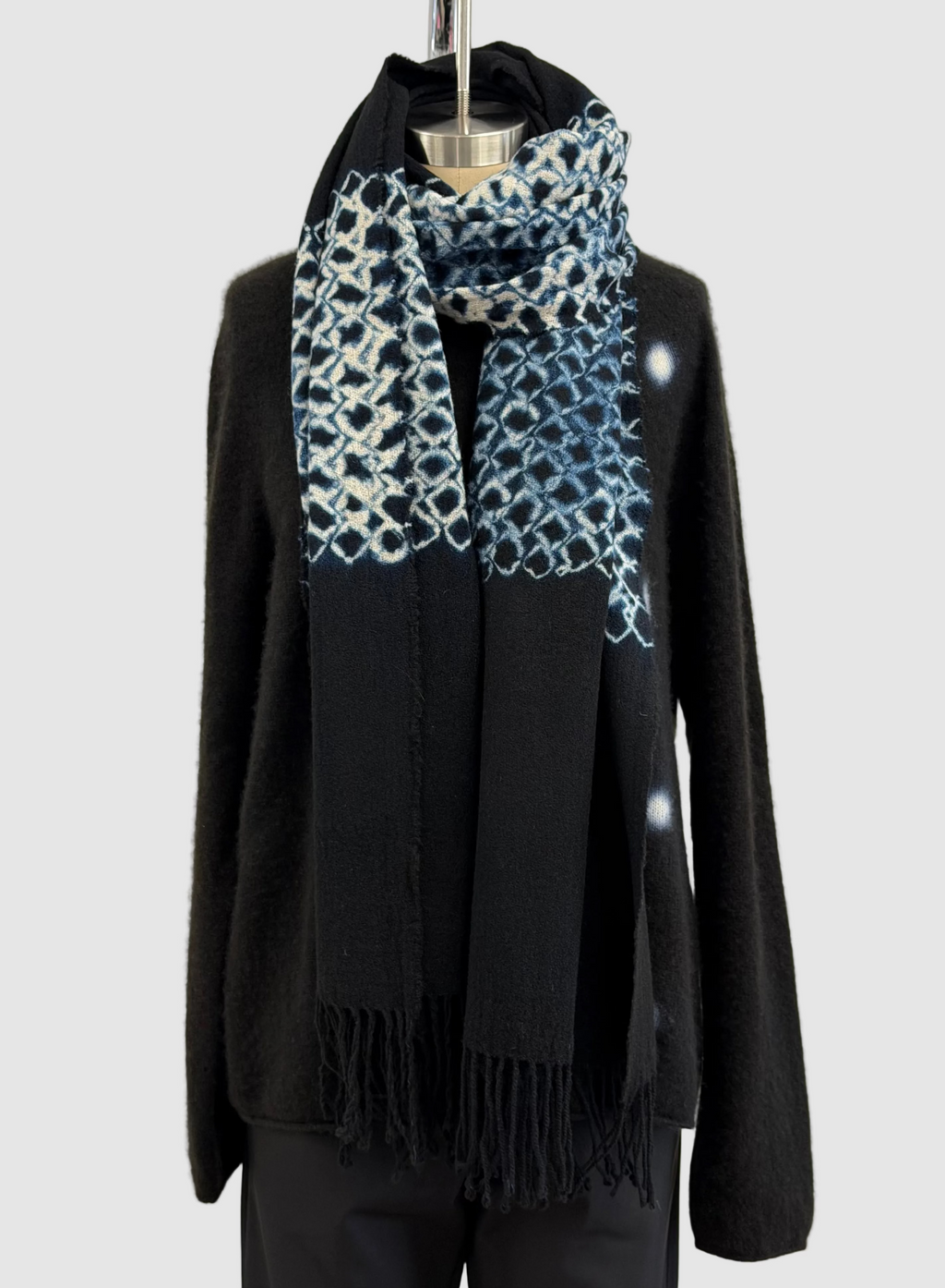 Suzusan Merino Wool Cashmere Hand Fringed Shawl Yatara Miura Shibori Border in Black/Ivory