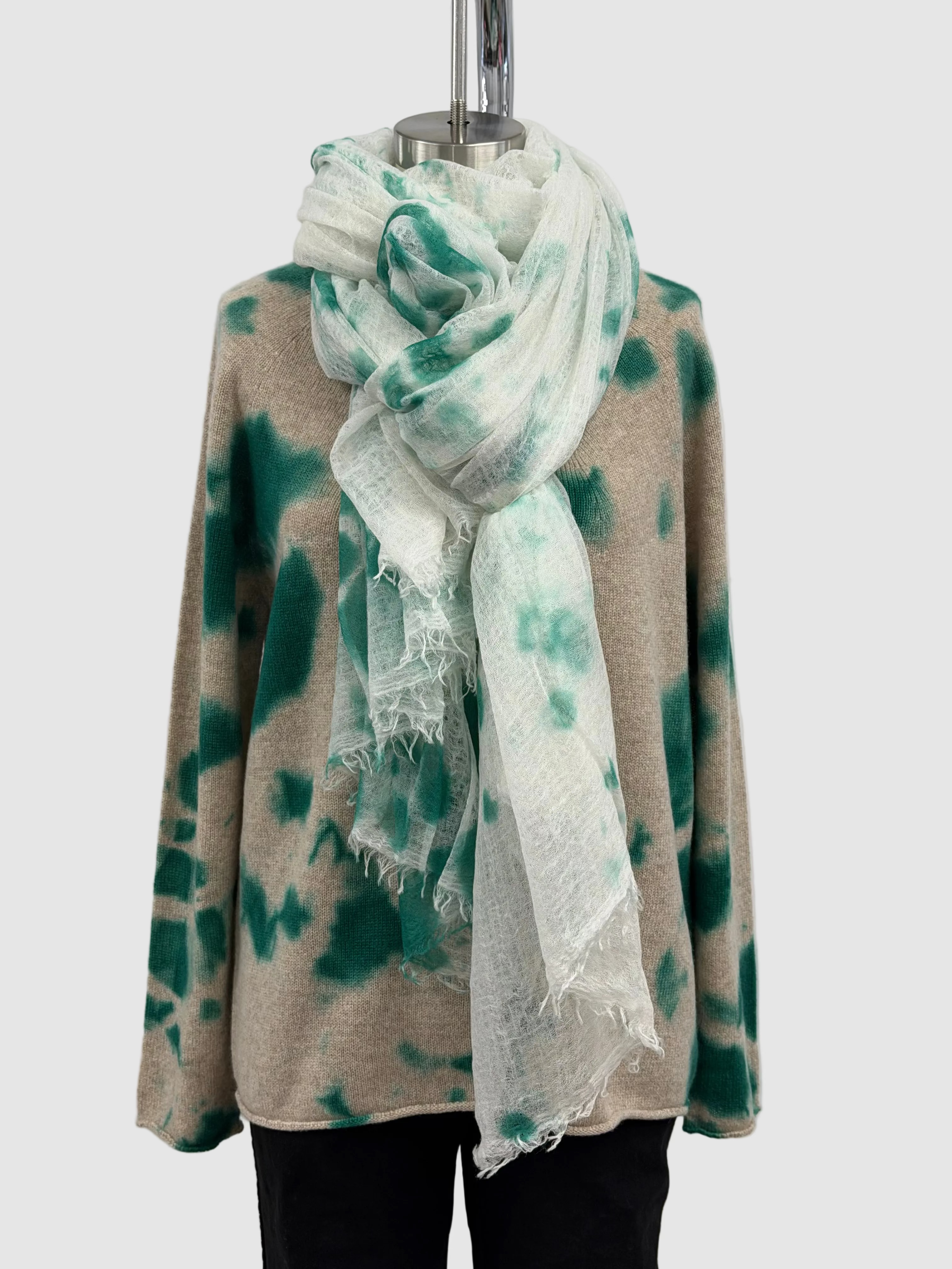 Suzusan Feather Weight Large Cashmere Shawl Green & White Madara Shibori