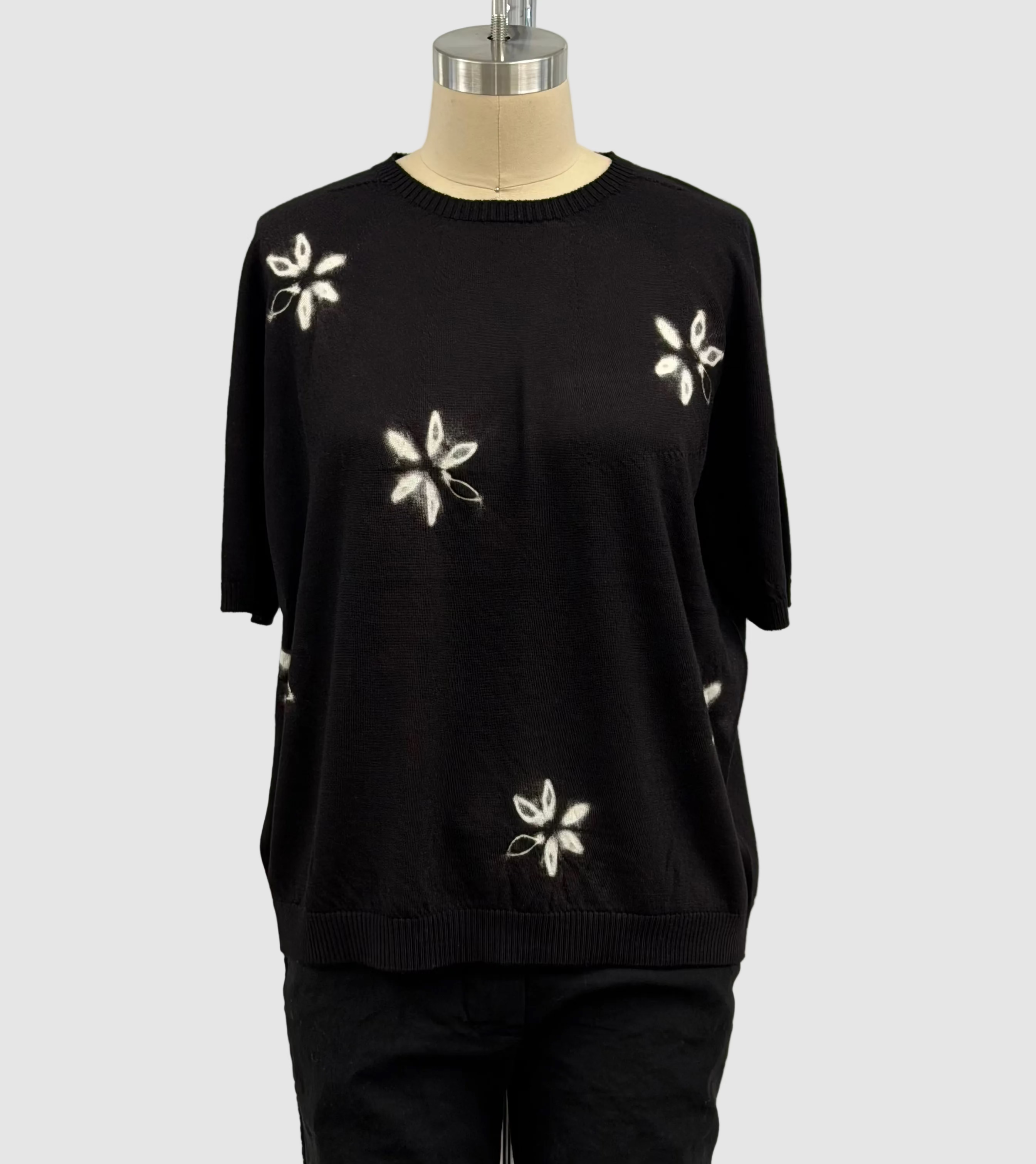 Suzusan Washable Merino Wool Knit T-Shirt Kochou Shibori Black & Natural White
