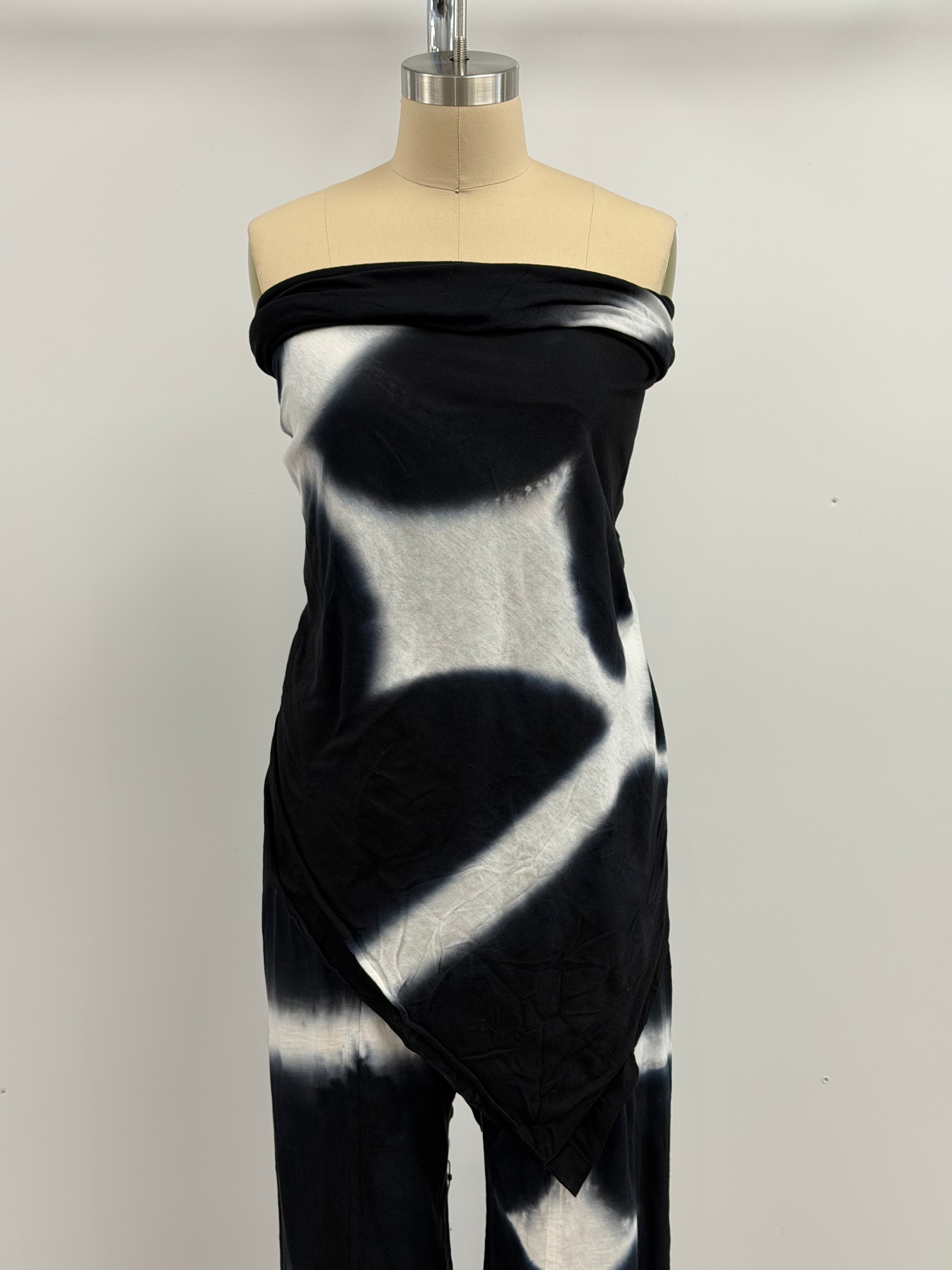 Gilda Midani Foulard in Black Star