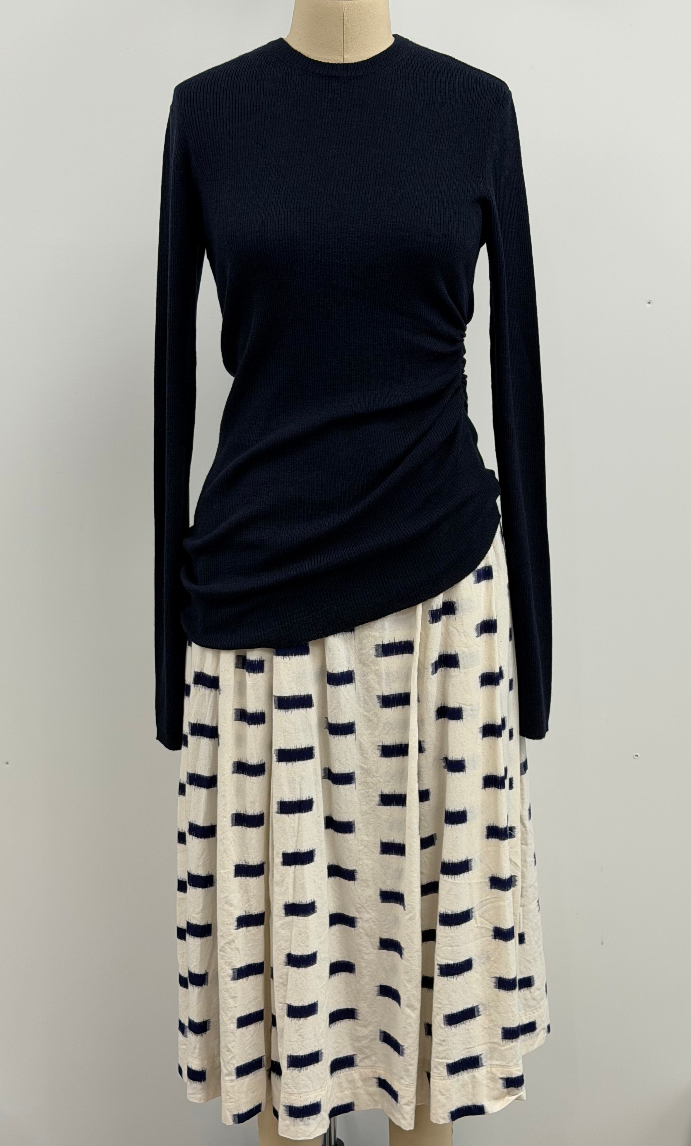 Uqnatu Ikat Skirt in Ivory and Navy