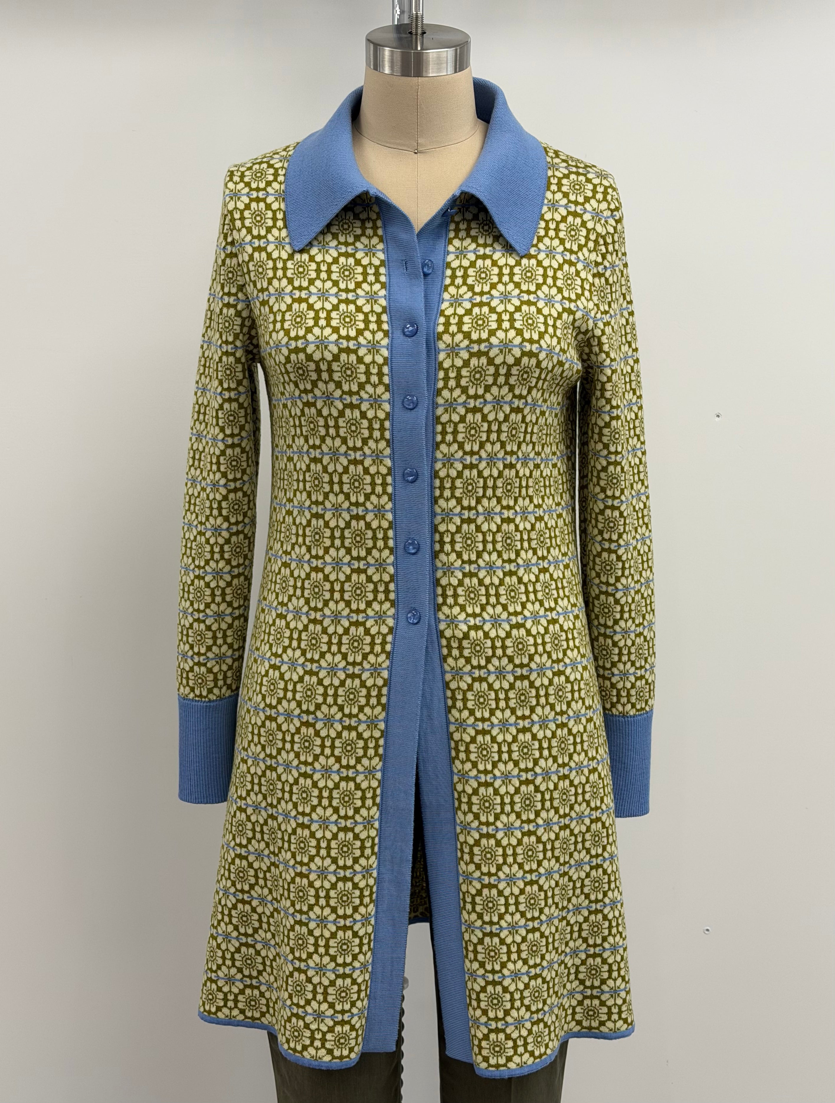Oleana Rosy Sweater in Olive and Light Blue