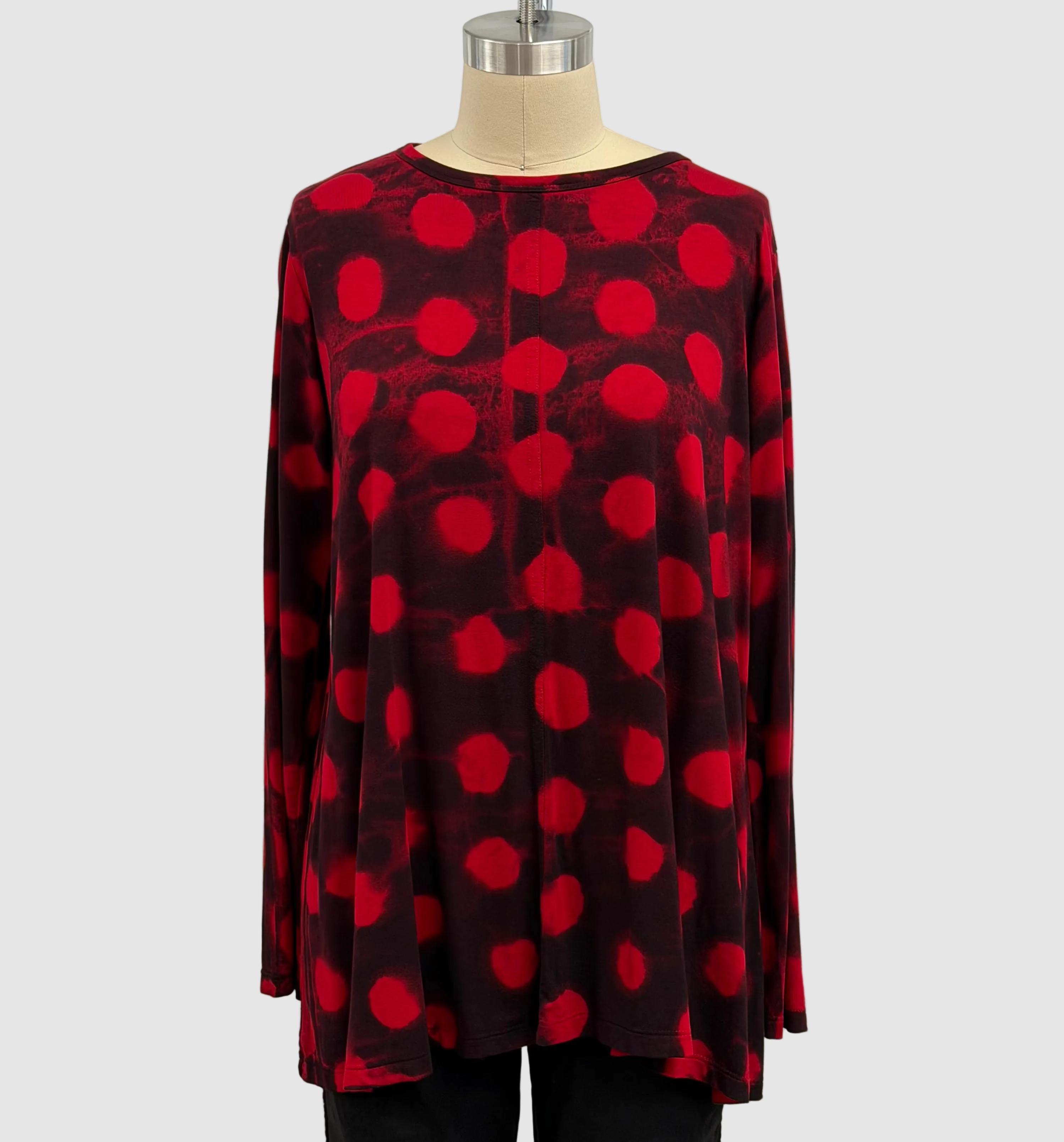 Annie Turbin Center Seam Long Sleeve Tee in Black/Red Polkadots