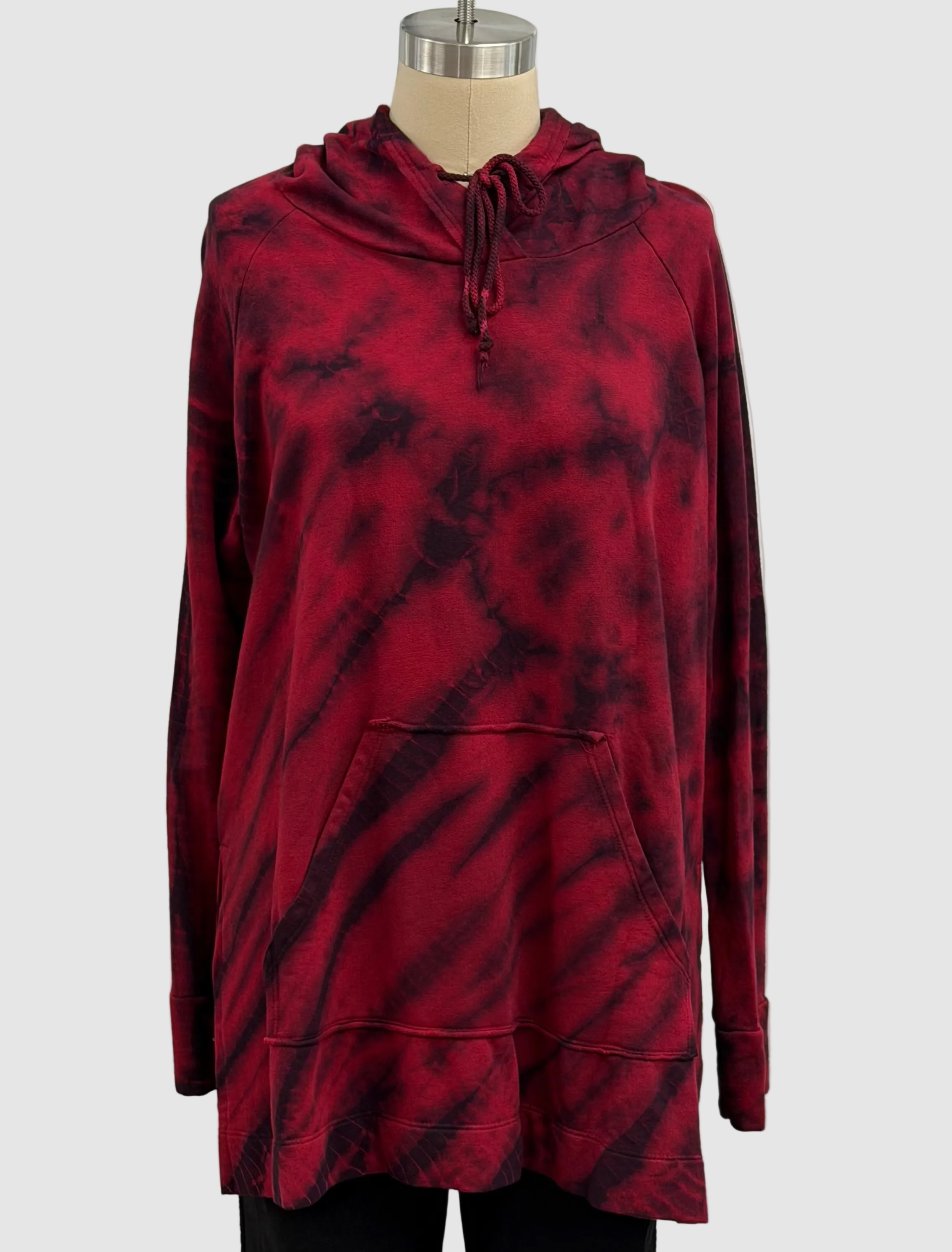Annie Turbin Side Slit Supima Cotton Modal Hoodie in Red/Black Tie Dye