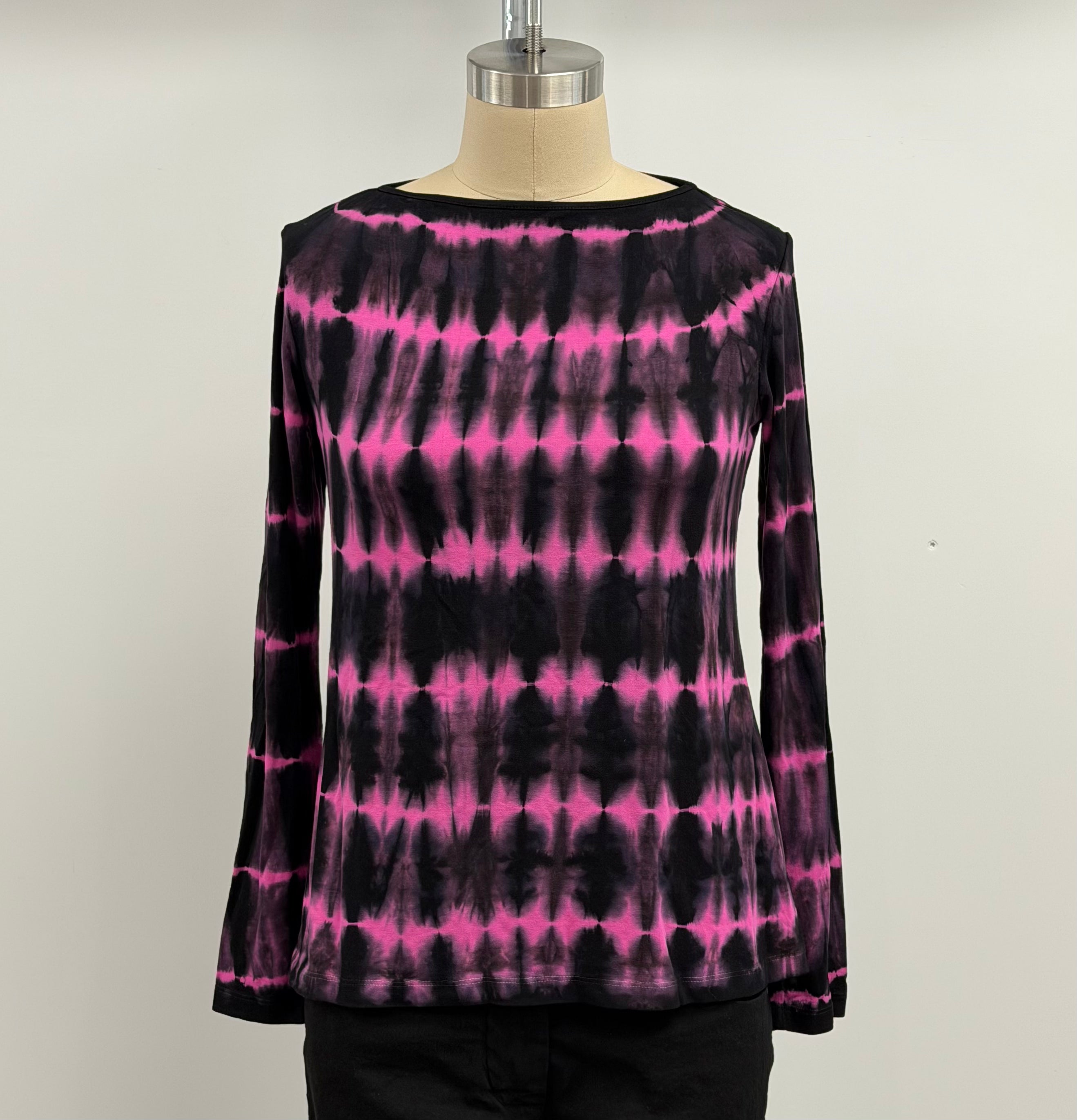 Annie Turbin Boat Neck Long Sleeve Tee in Hot Pink/Black Tie Dye