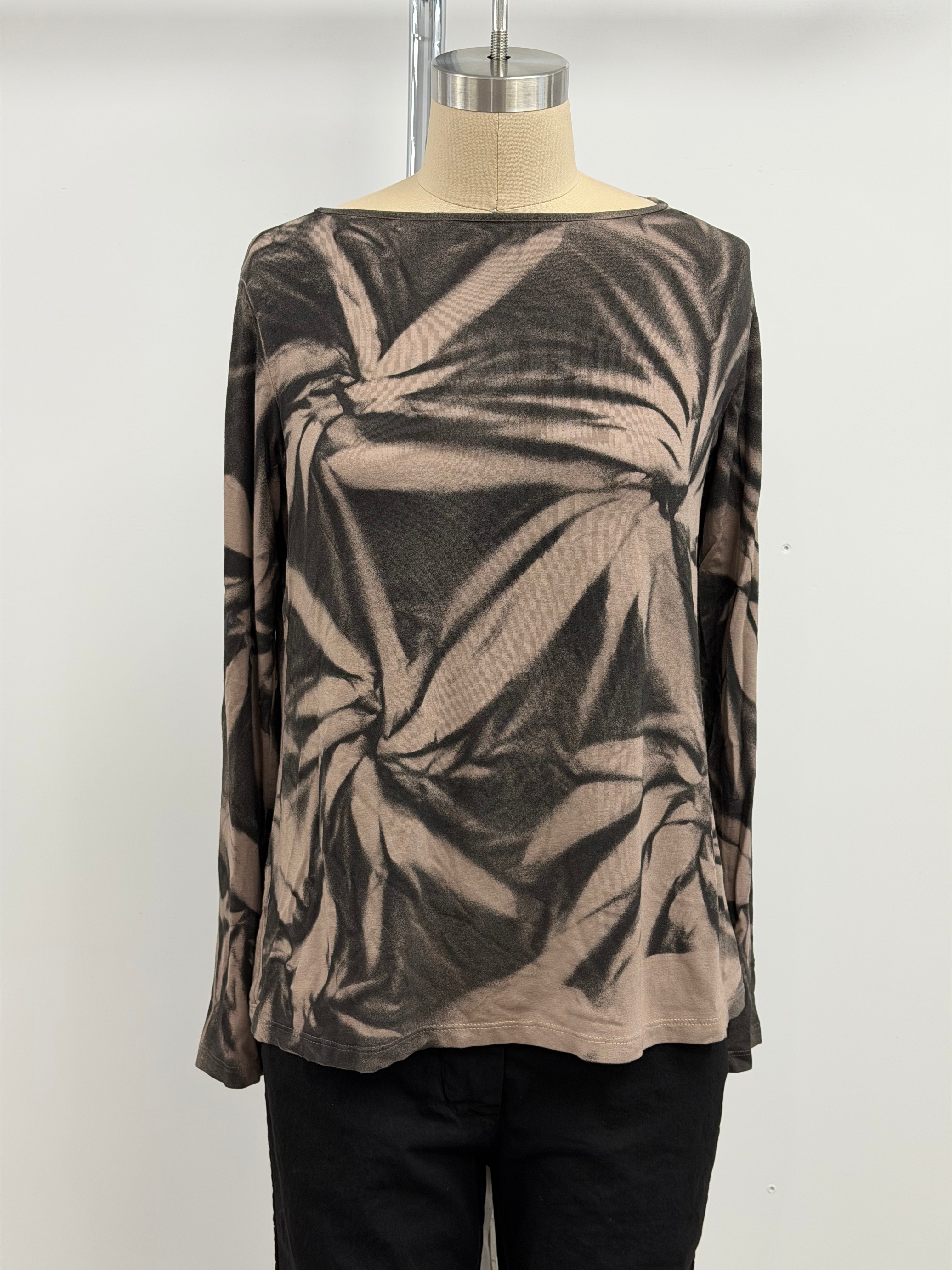 Annie Turbin Boat Neck Long Sleeve Tee in Taupe/Black Airbrush Spiral