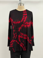 Annie Turbin Center Seam Long Sleeve Tee in Black/Red Meteor