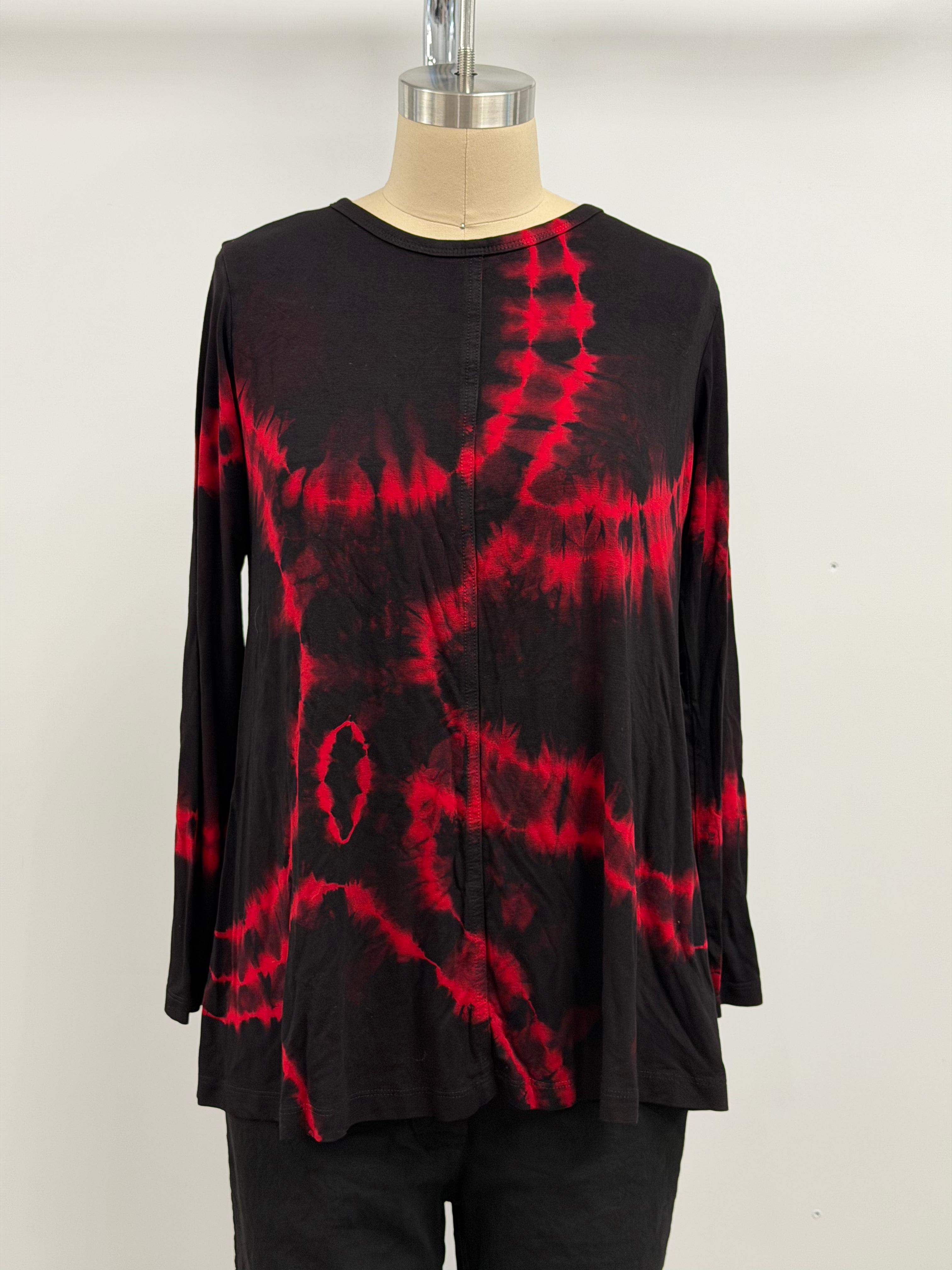 Annie Turbin Center Seam Long Sleeve Tee in Black/Red Meteor