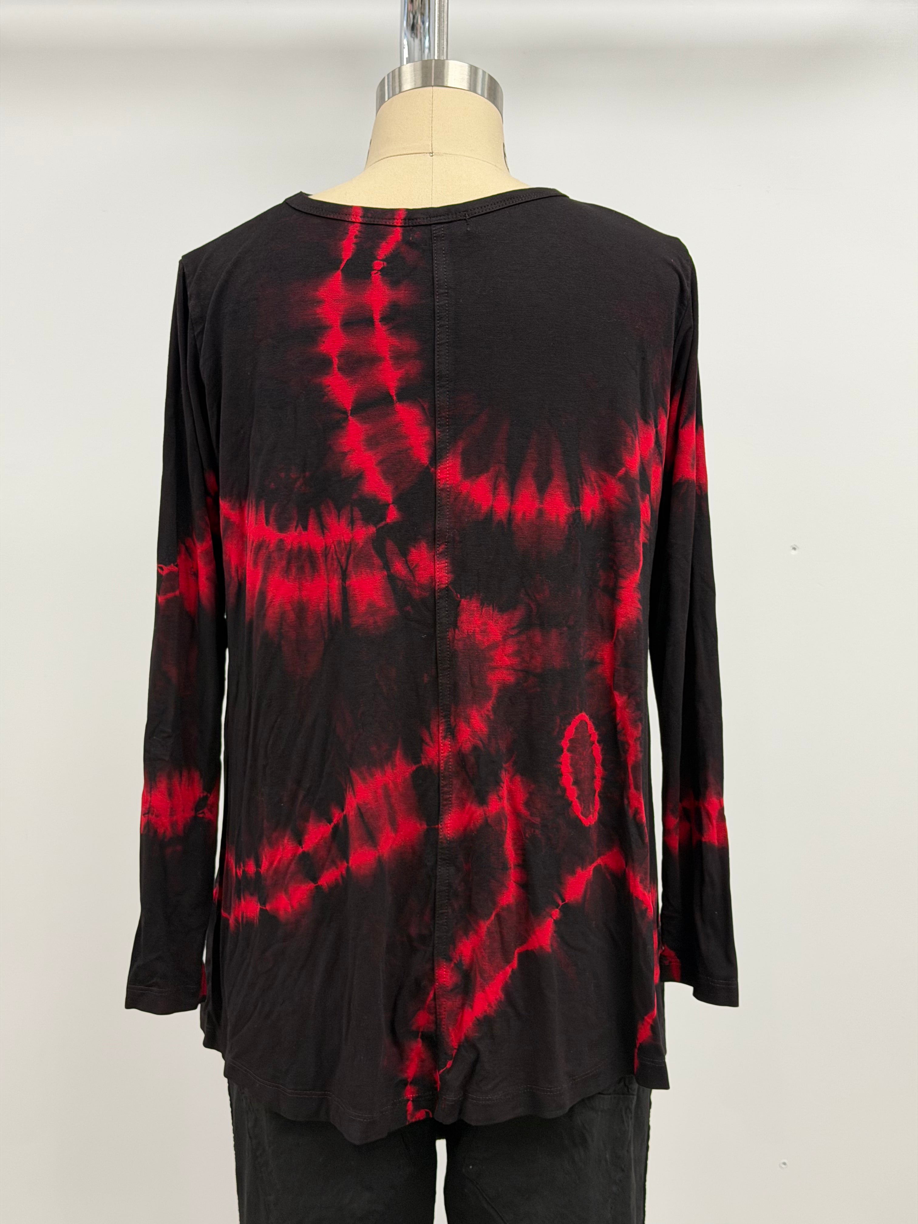 Annie Turbin Center Seam Long Sleeve Tee in Black/Red Meteor