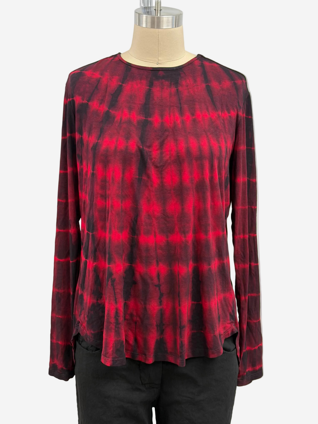 Annie Turbin High-Low Long Sleeve Top in Red/Black Grid