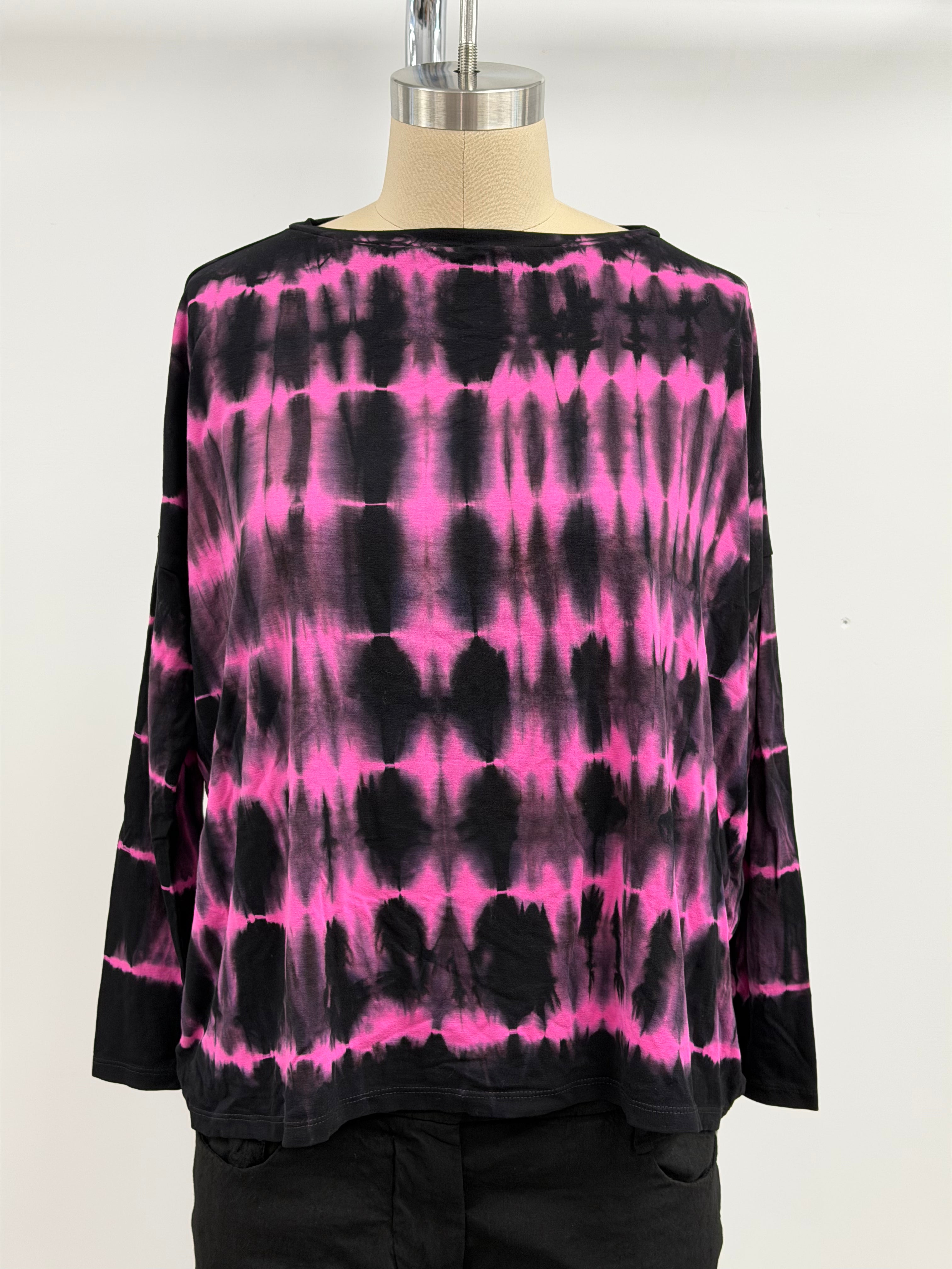 Annie Turbin Boxy Drop Shoulder Relax Fit Tee in Neon Pink/Black Grid