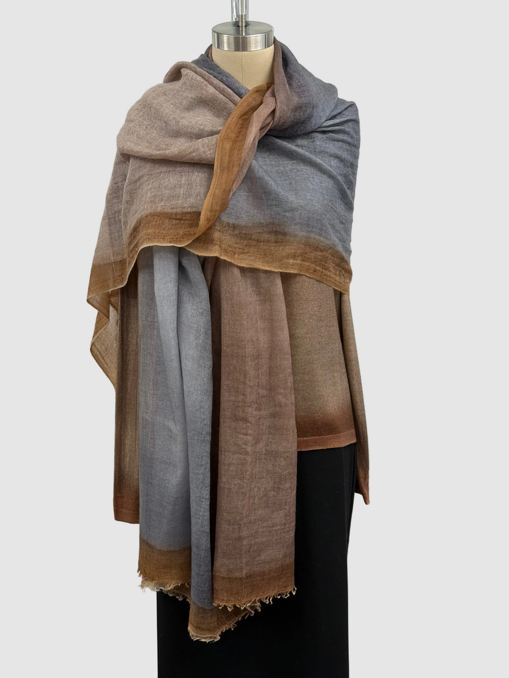 Soren Crew in Hand-Dyed Cashmere in French Roast