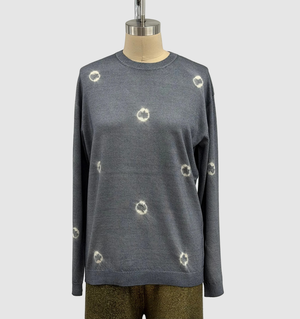Suzusan Washable Merino Wool Crewneck Pullover Makiage Shibori Nemaki in Silver Gray/ Natural White