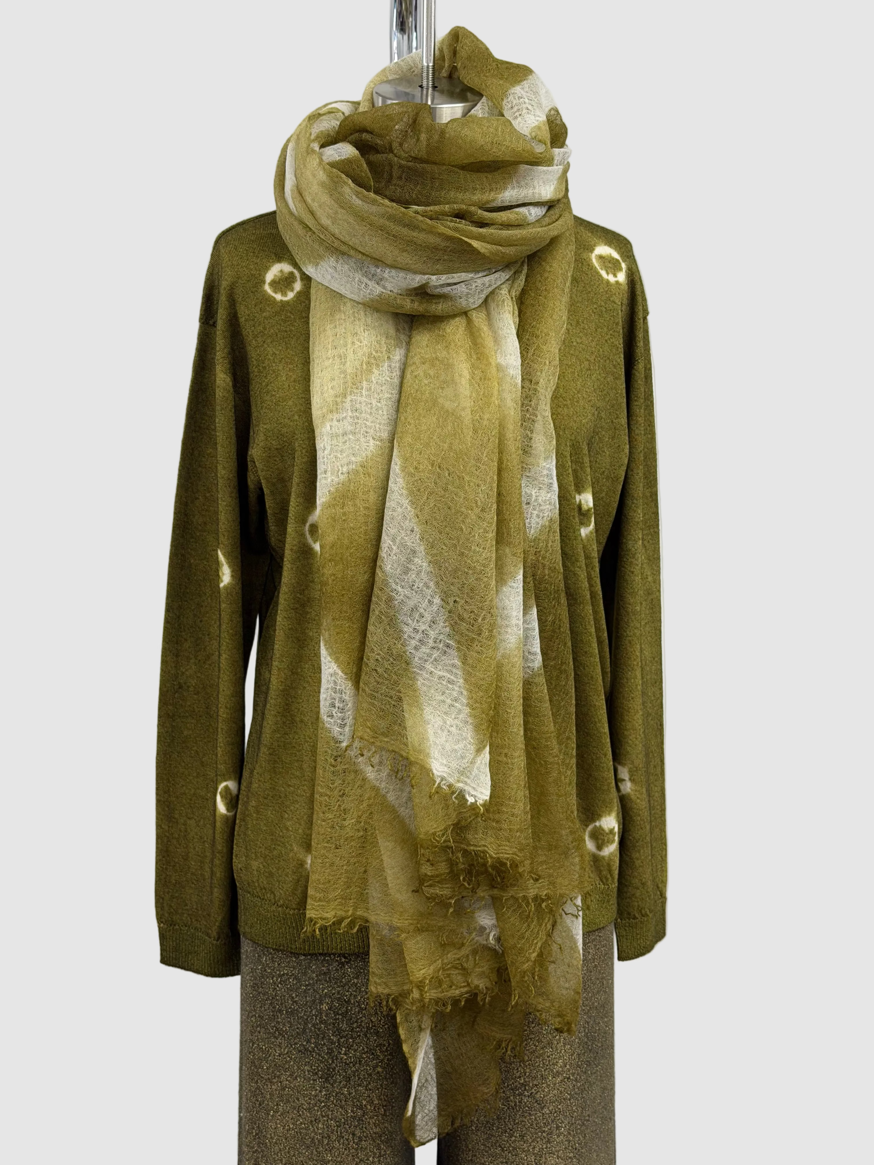 Suzusan Hand Woven Feather Weight Large Cashmere Shawl in Itajime Shibori X Olive/White