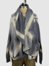 Suzusan Cashmere Seamless Upside-Down Cape in Itajime Shibori X Gray