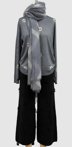 Suzusan Washable Merino Wool Crewneck Pullover Makiage Shibori Nemaki in Silver Gray/ Natural White