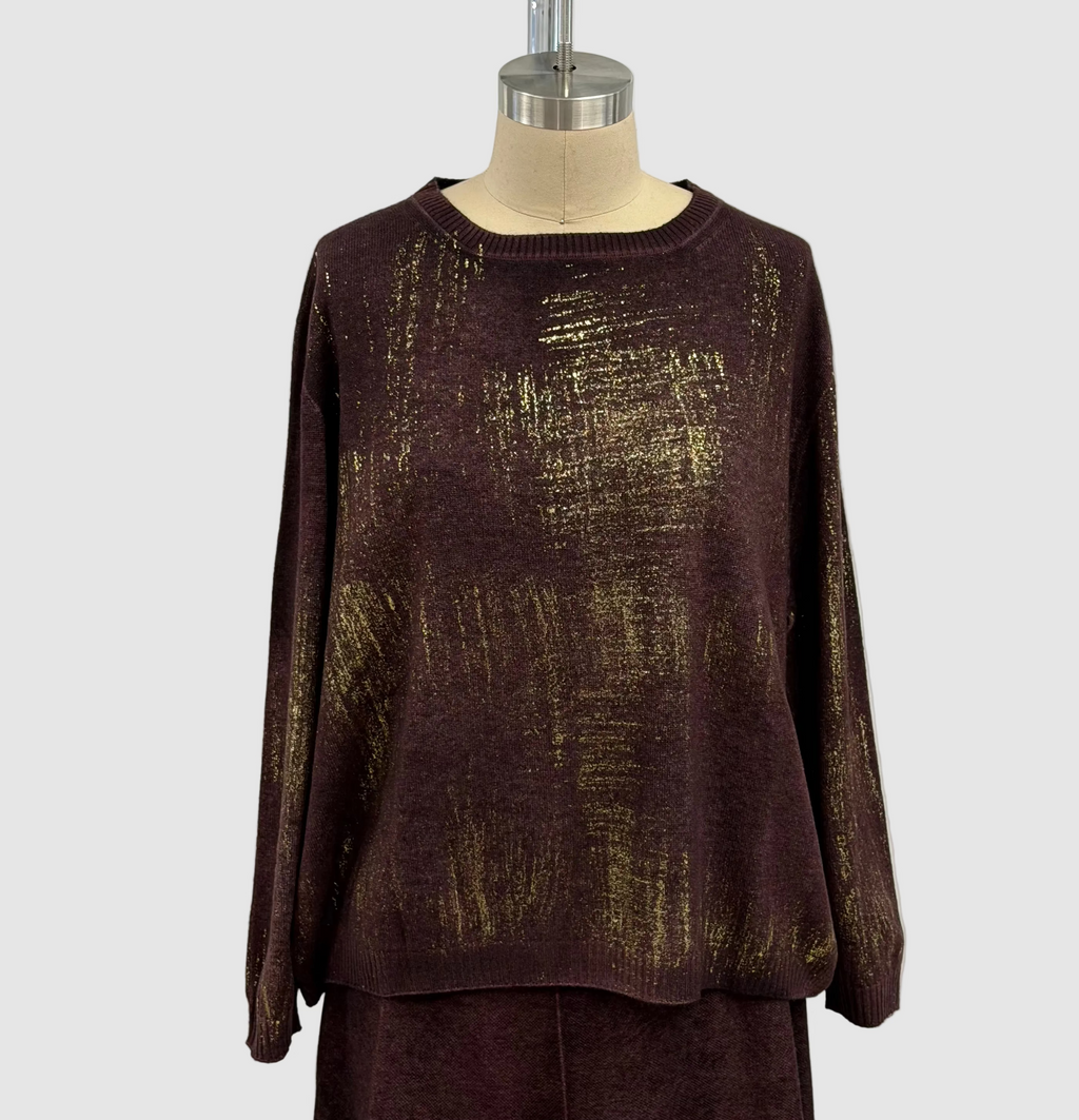 Avant Toi Hand-Oainted Cashmere Baot Neck Oversized Pullover With Check Lamination in Nero Bordeaux