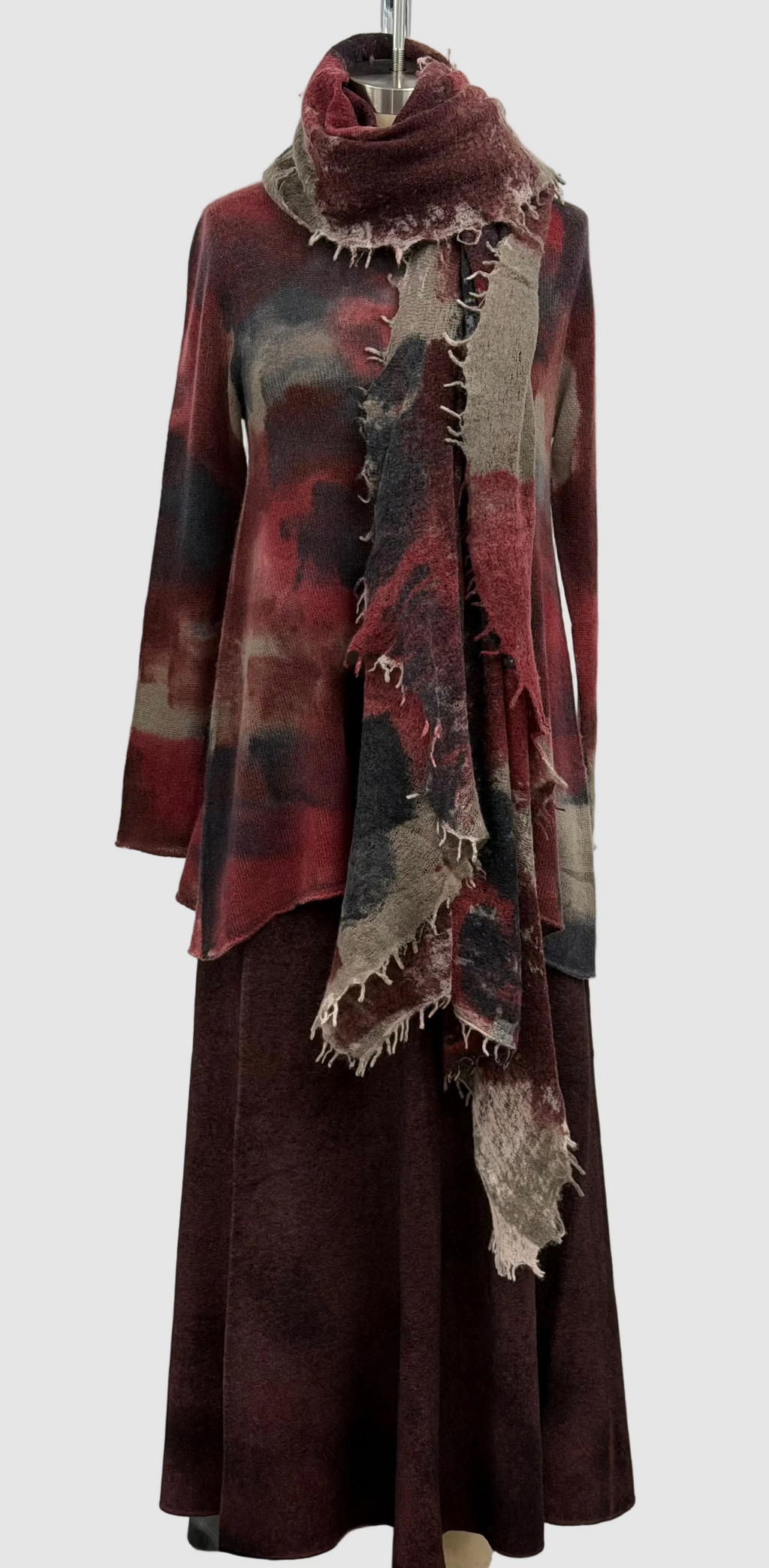 Avant Toi Hand-Painted Ultralight Cashmere Wool Needle Stitch Flared Skirt in N/ Bordeaux