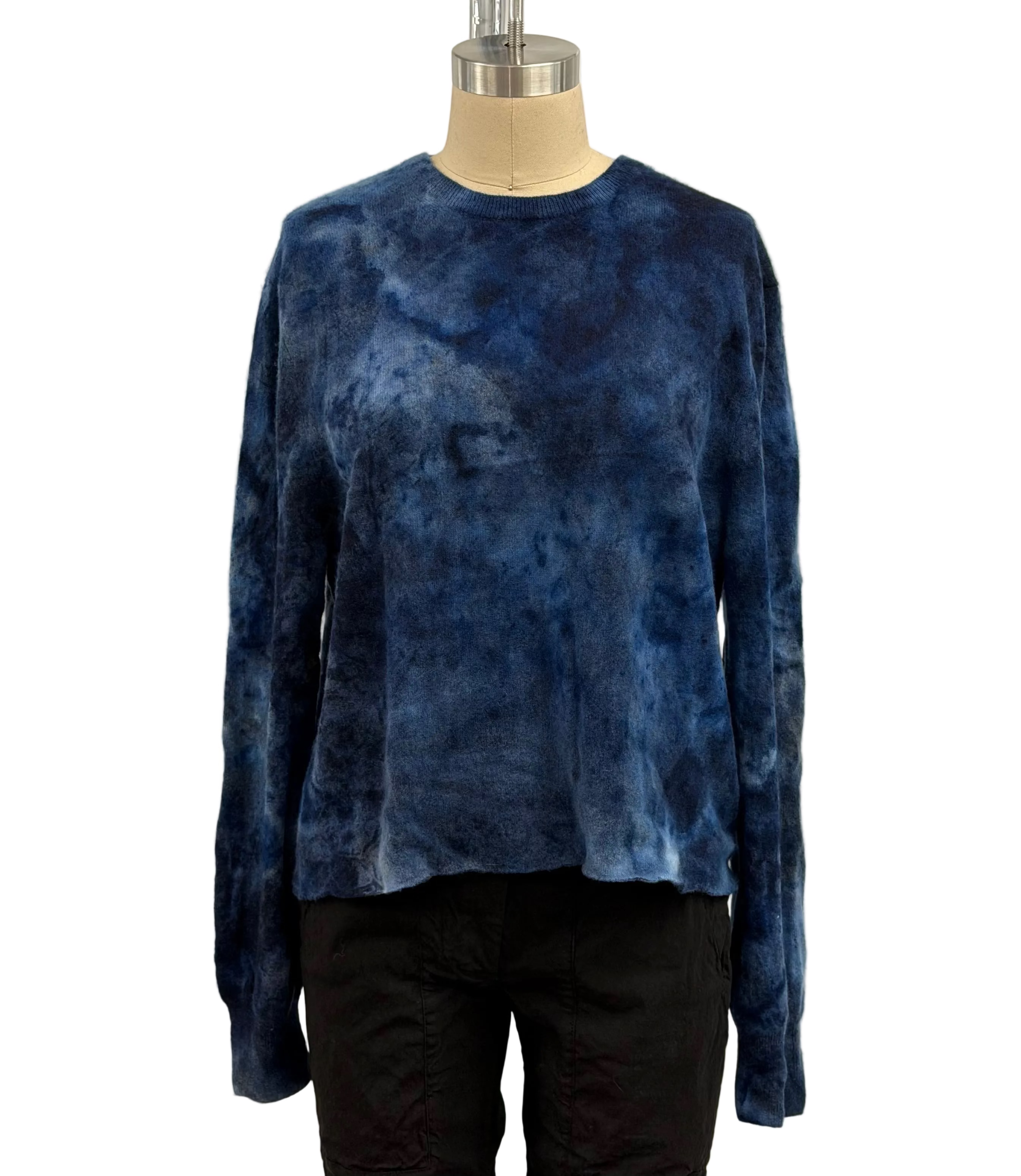 Galadriel Mattei Hand-Dyed Cashmere Crew Neck Pullover in Blue
