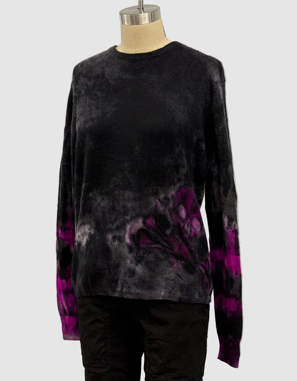 Galadriel Mattei Hand-Dyed Cashmere Pullover Sweater Skull with Bones in Black and Pink