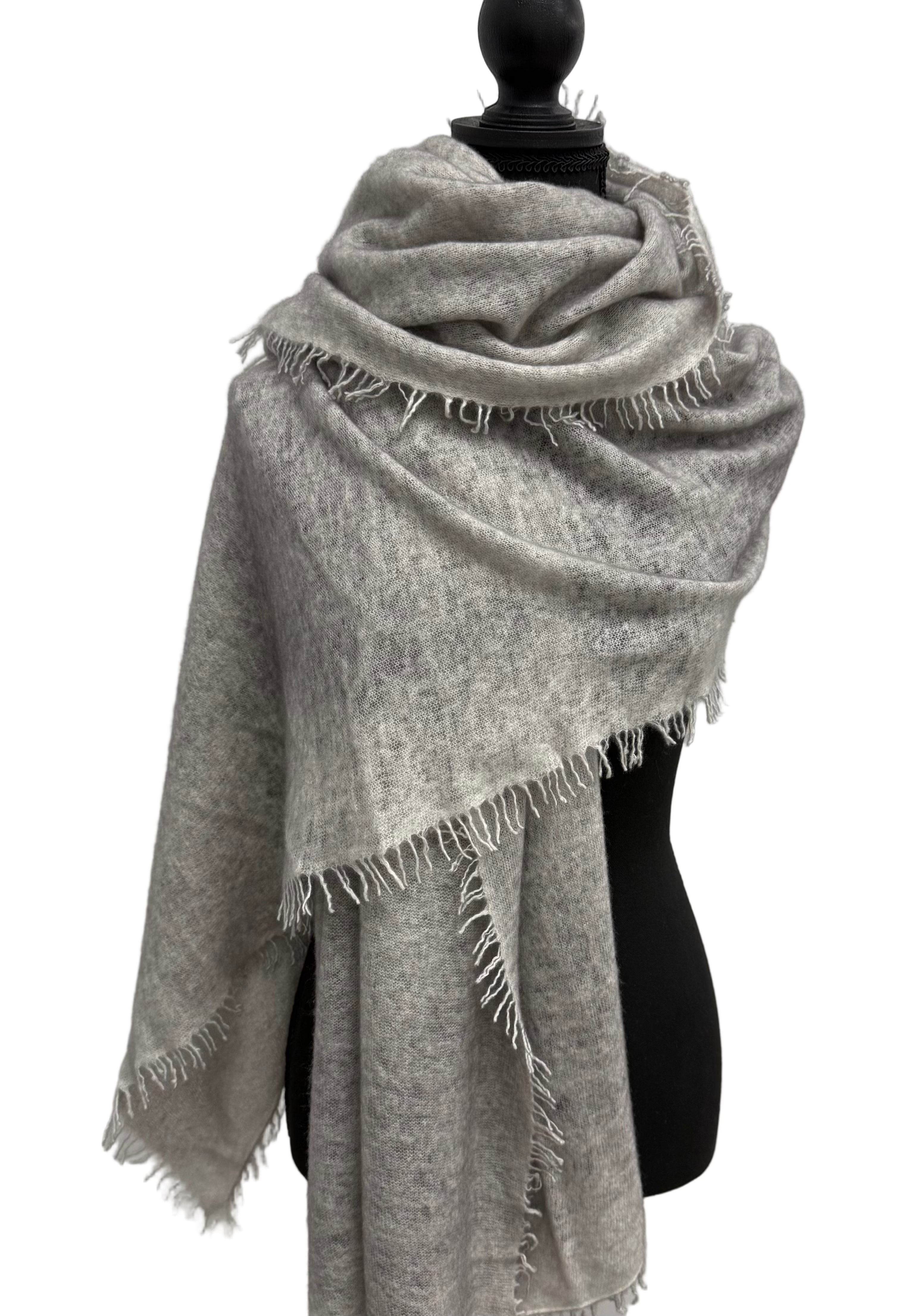 Avant Toi Cashmere Scarf in Ash