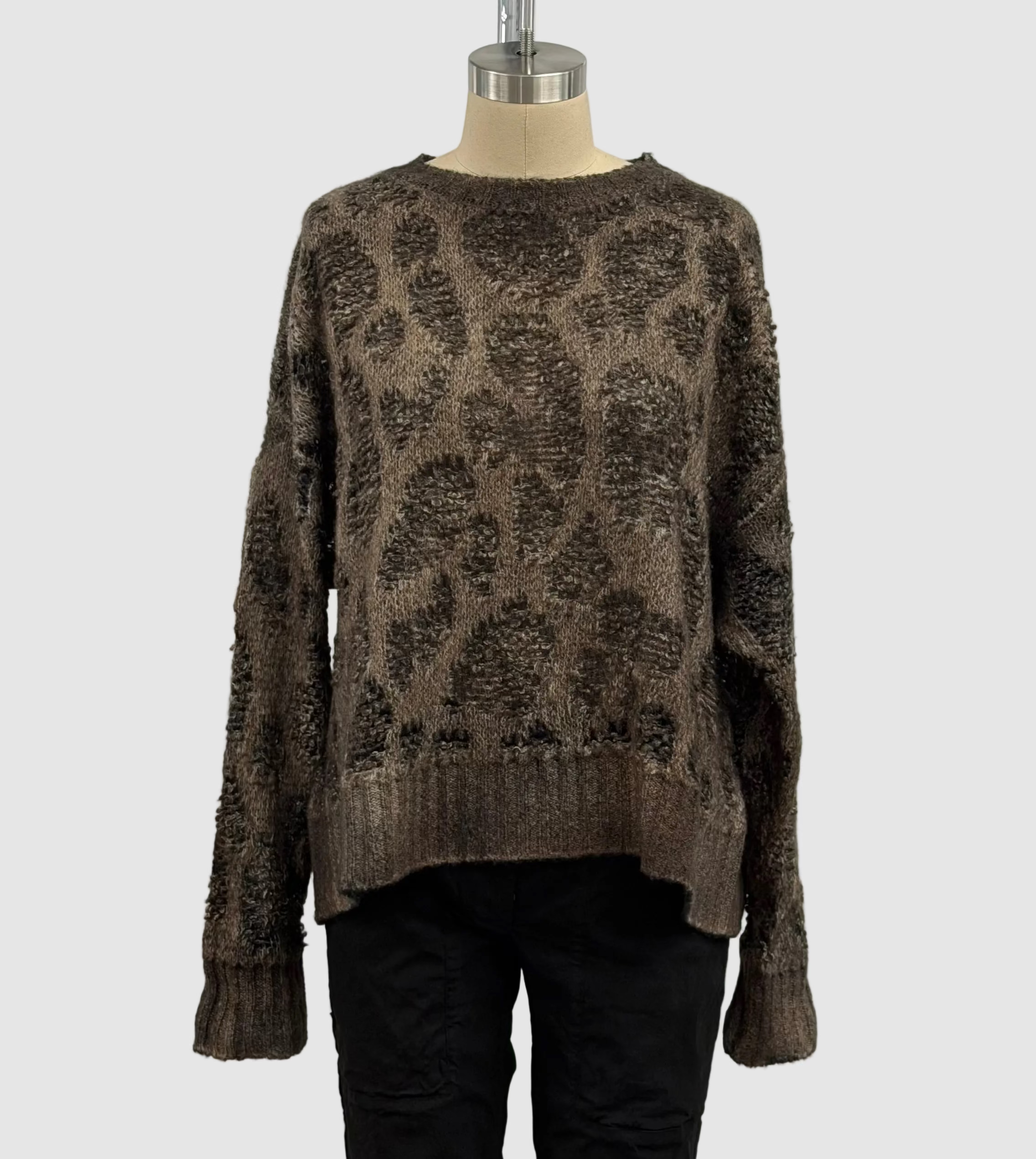 Avant Toi Hand-Painted Leopard Jacquard Effect Round Neck Pullover in N/Yak