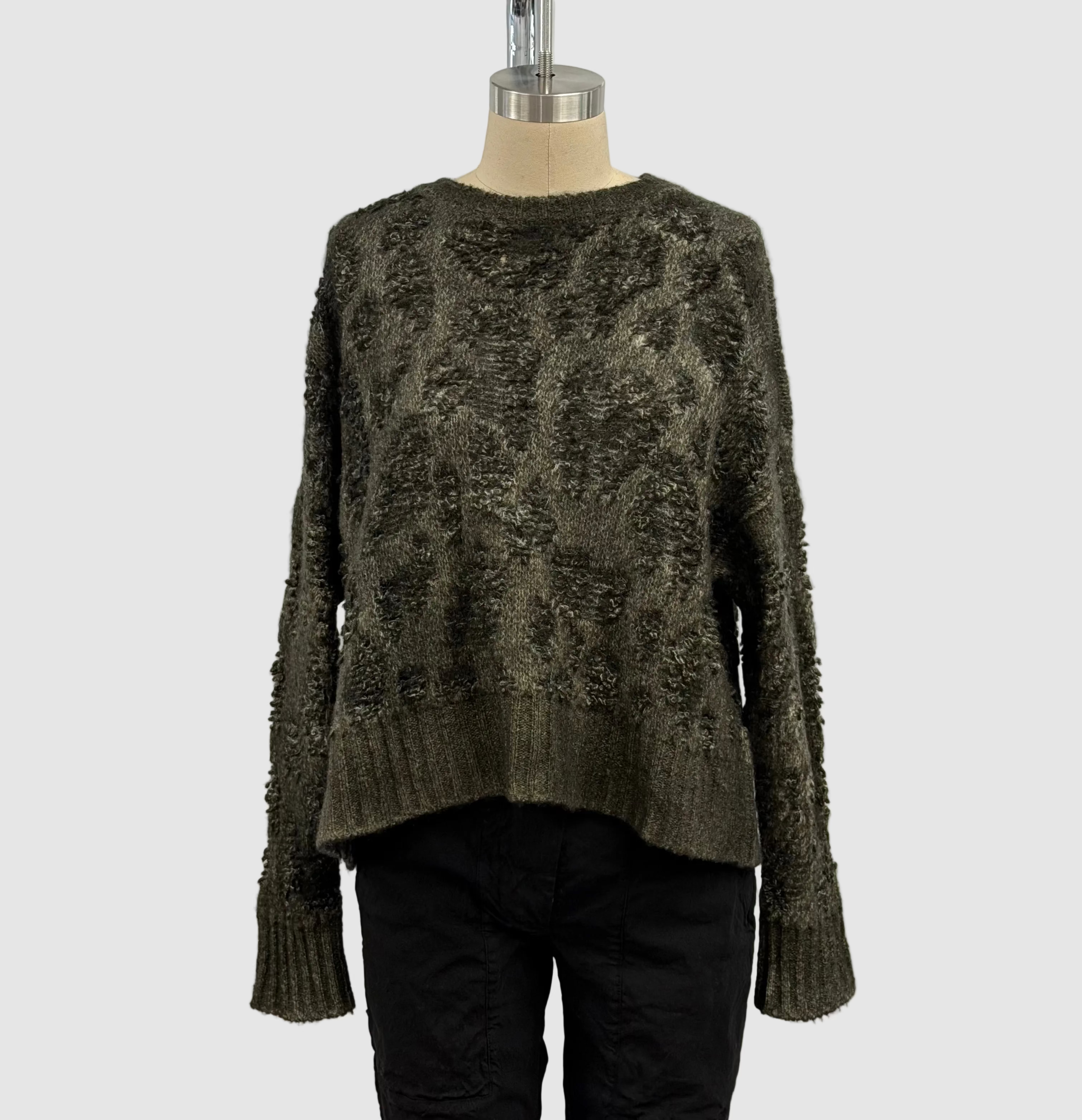 Avant Toi Hand-Painted Leopard Jacquard Effect Round Neck Pullover in N/Moss