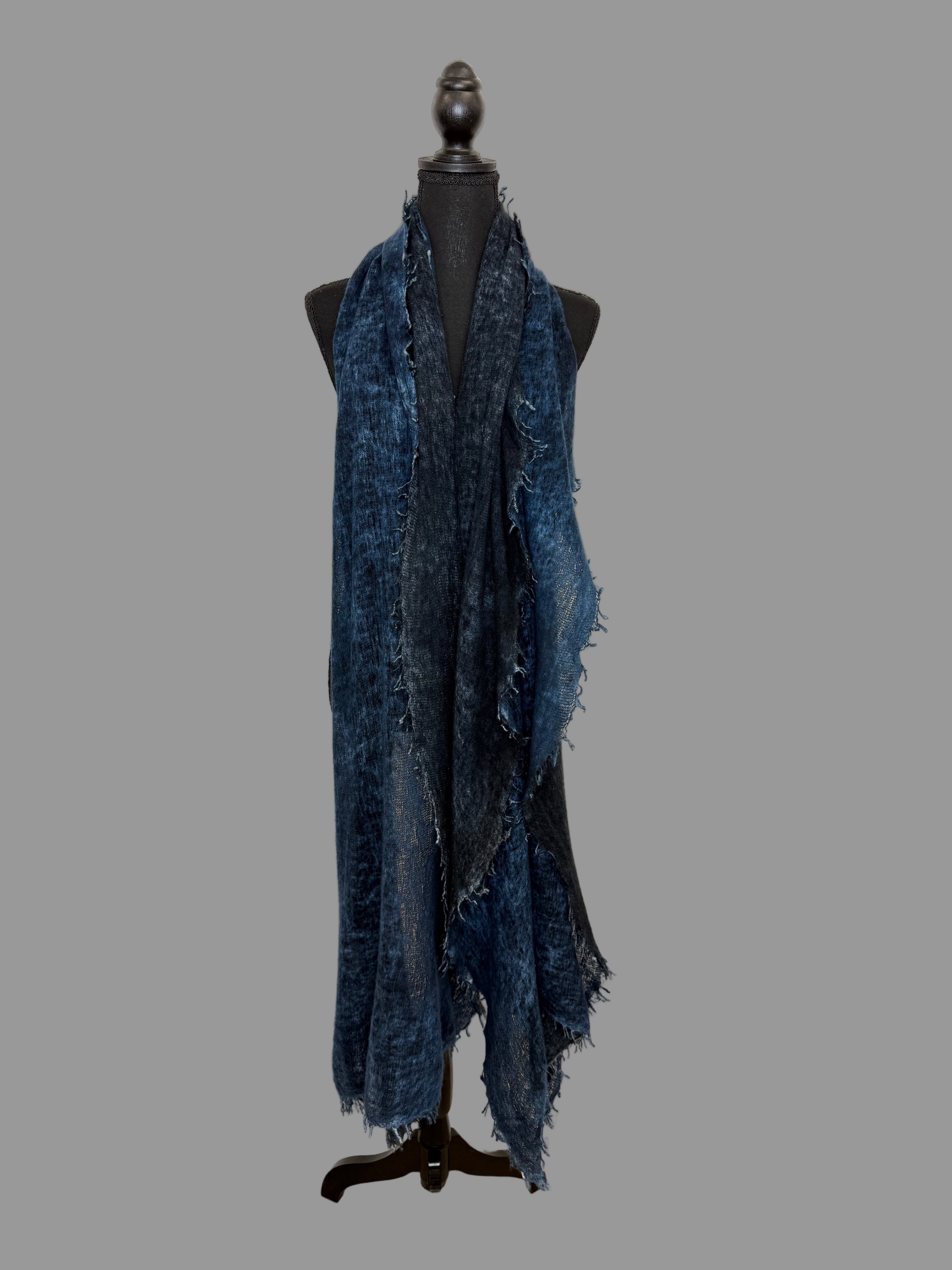 Fissore Bi-Color Cashmere Scarf in Navy/Black