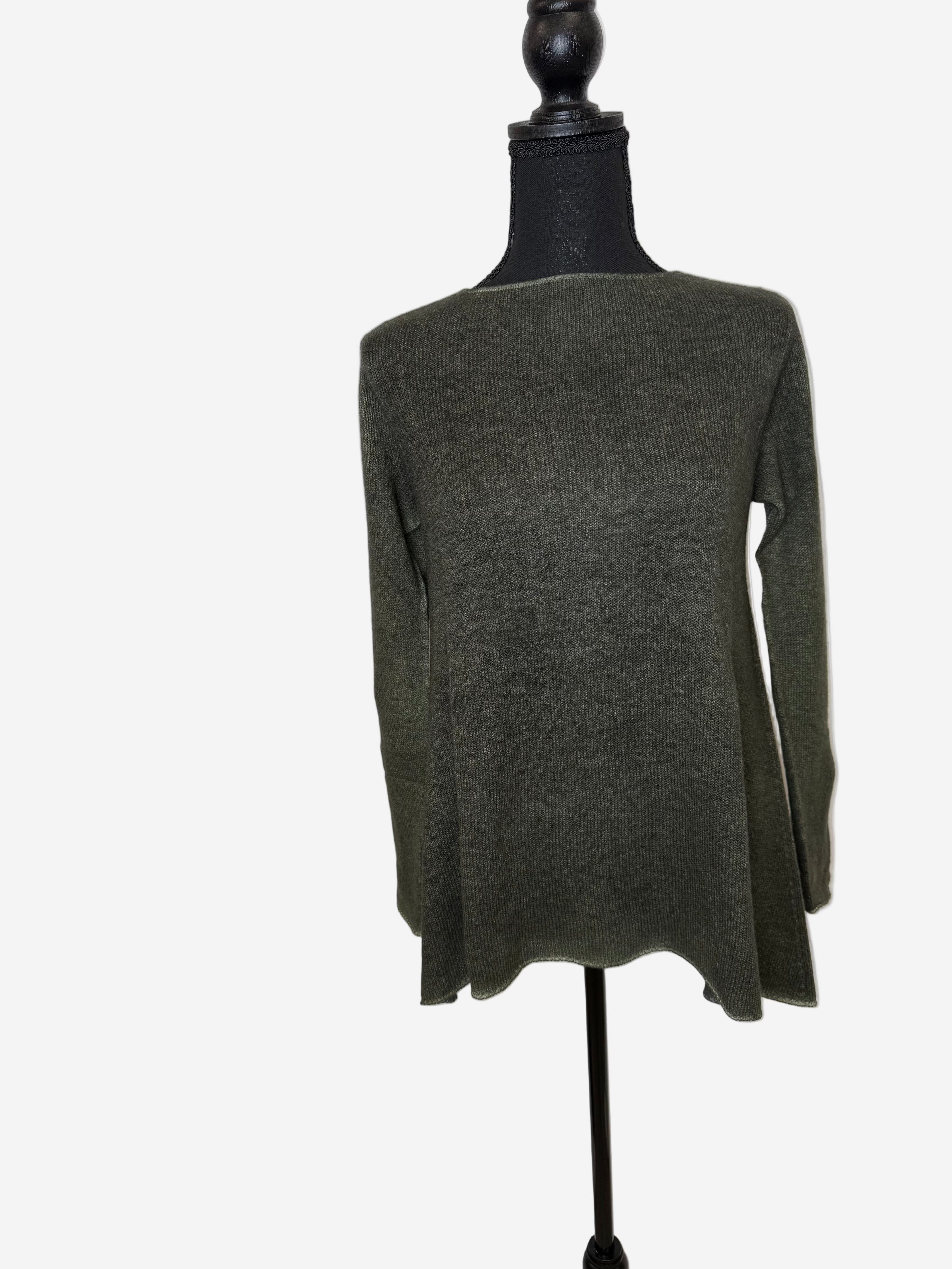 Fissore Bruco 12 Lightweight Cashmere Pullover Sweater in Olive