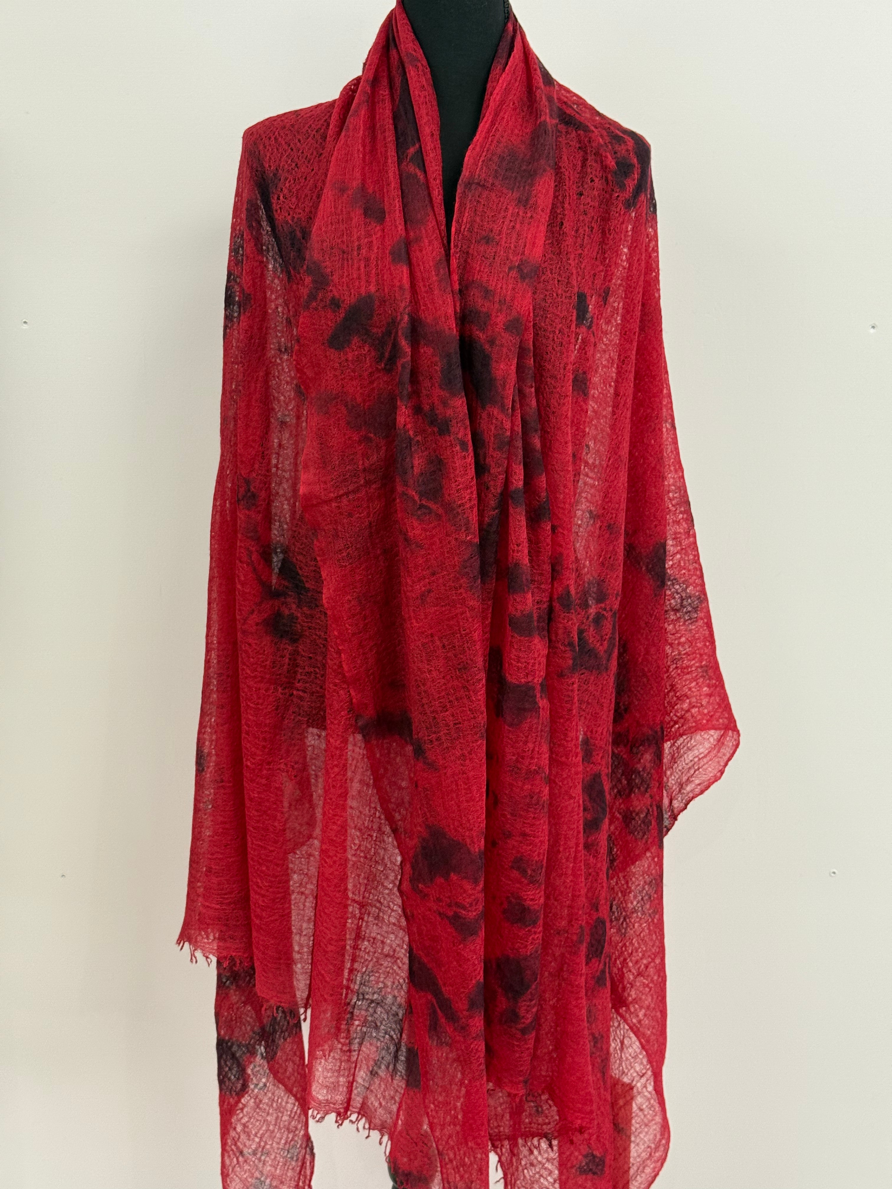 Featherweight Cashmere Shawl in Red/Black