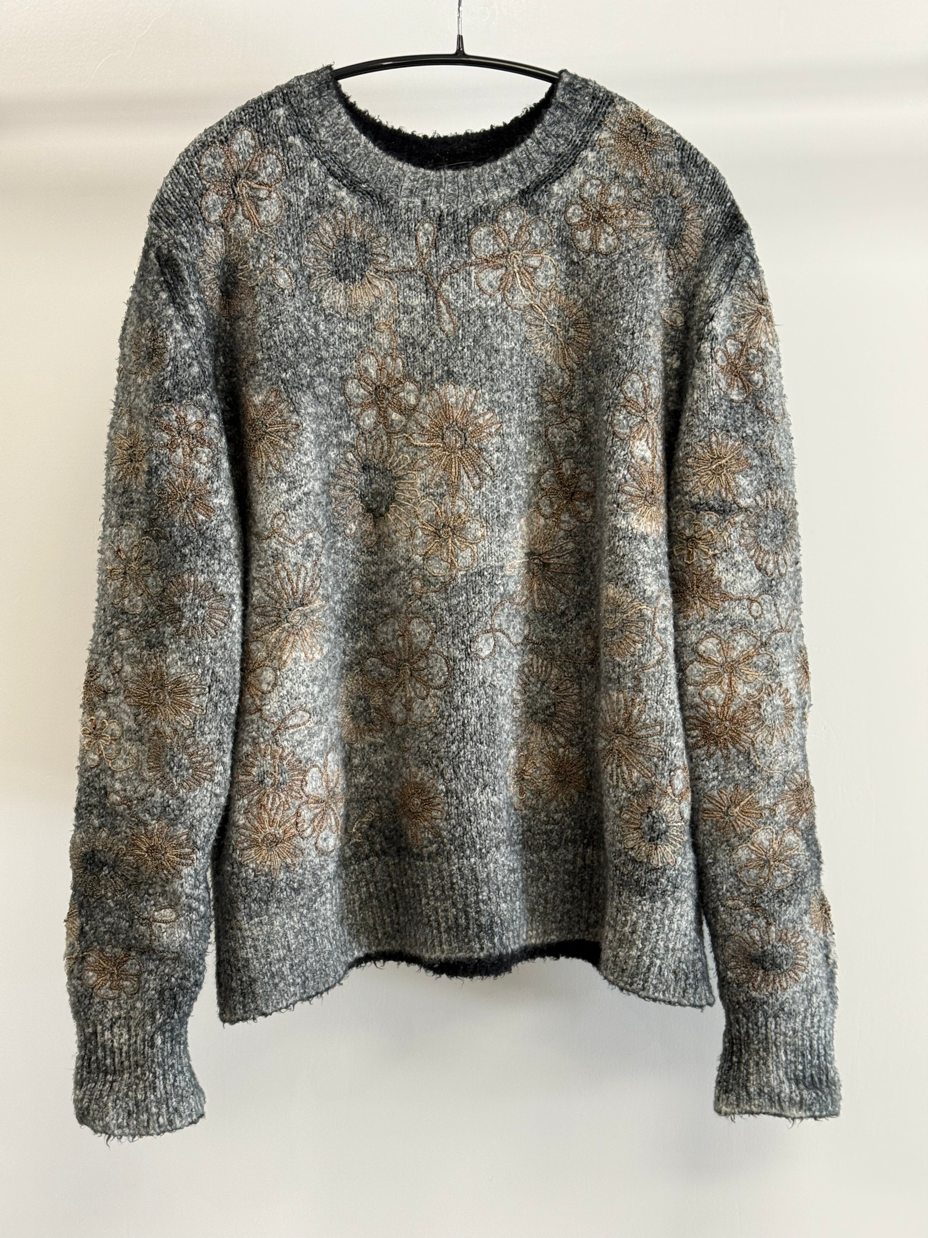 Avant Toi Hand Painted Brush Cotton Pullover in Nero with Raffia Embroidered Flowers