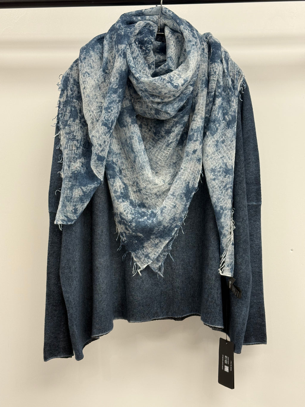 Avant Toi Hand Painted Light Cashmere Boat Neck Pullover in N/Midnight