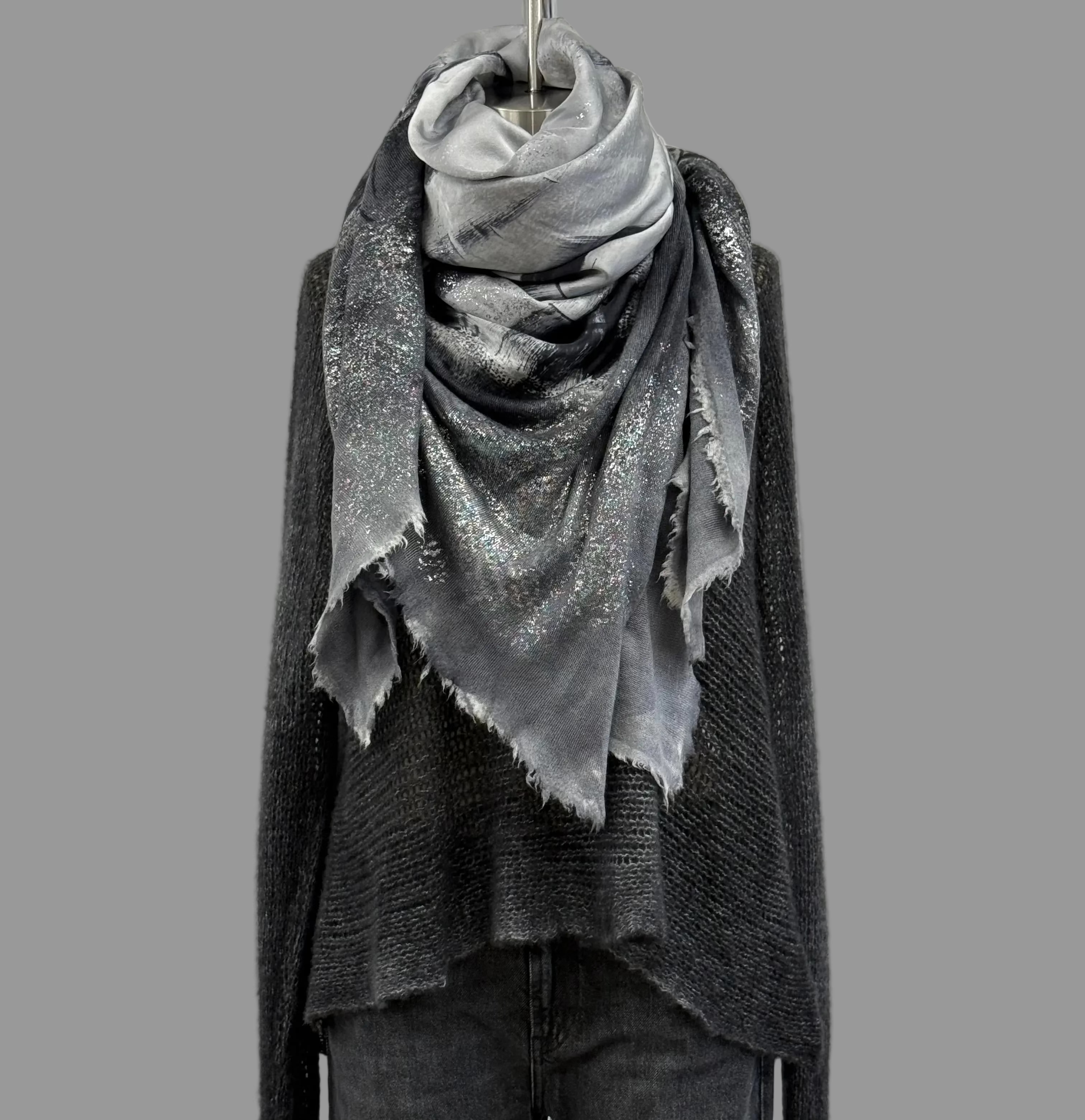 Avant Toi Quadrello Silk Iconic Graphic Laminated Shawl in Husky