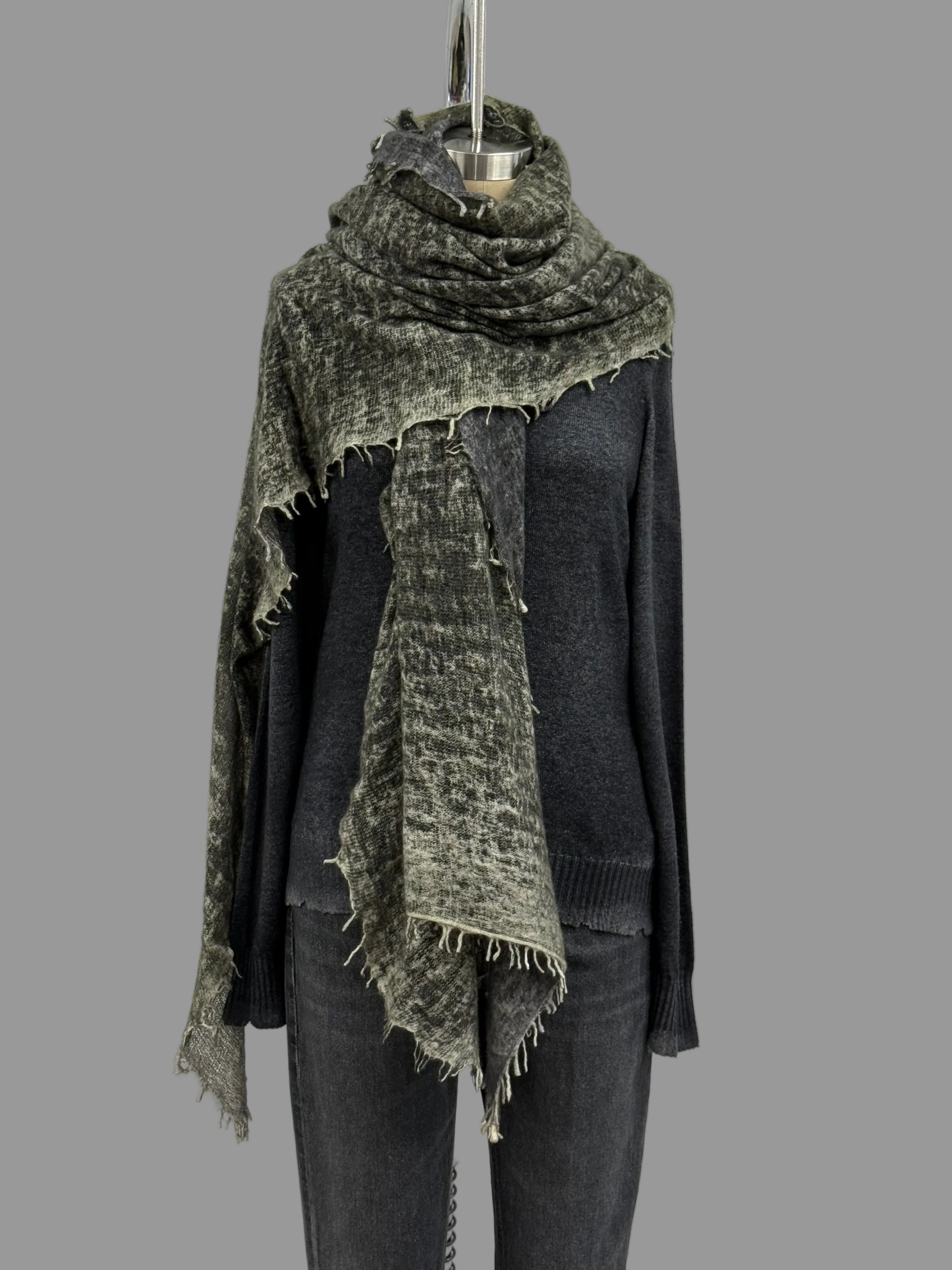 Fissore Bi-Color Cashmere Scarf in Olive/Charcoal