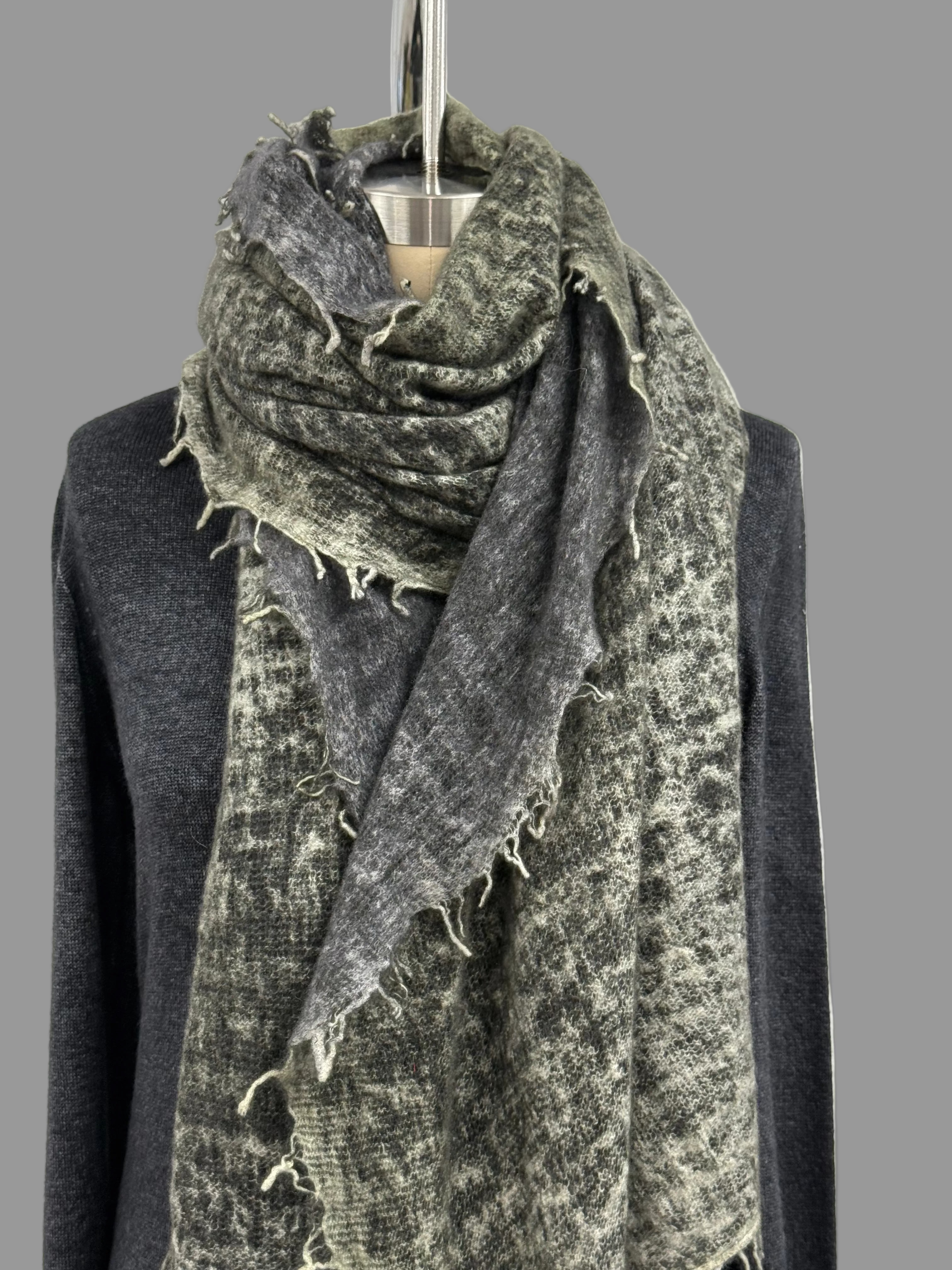 Fissore Bi-Color Cashmere Scarf in Olive/Charcoal