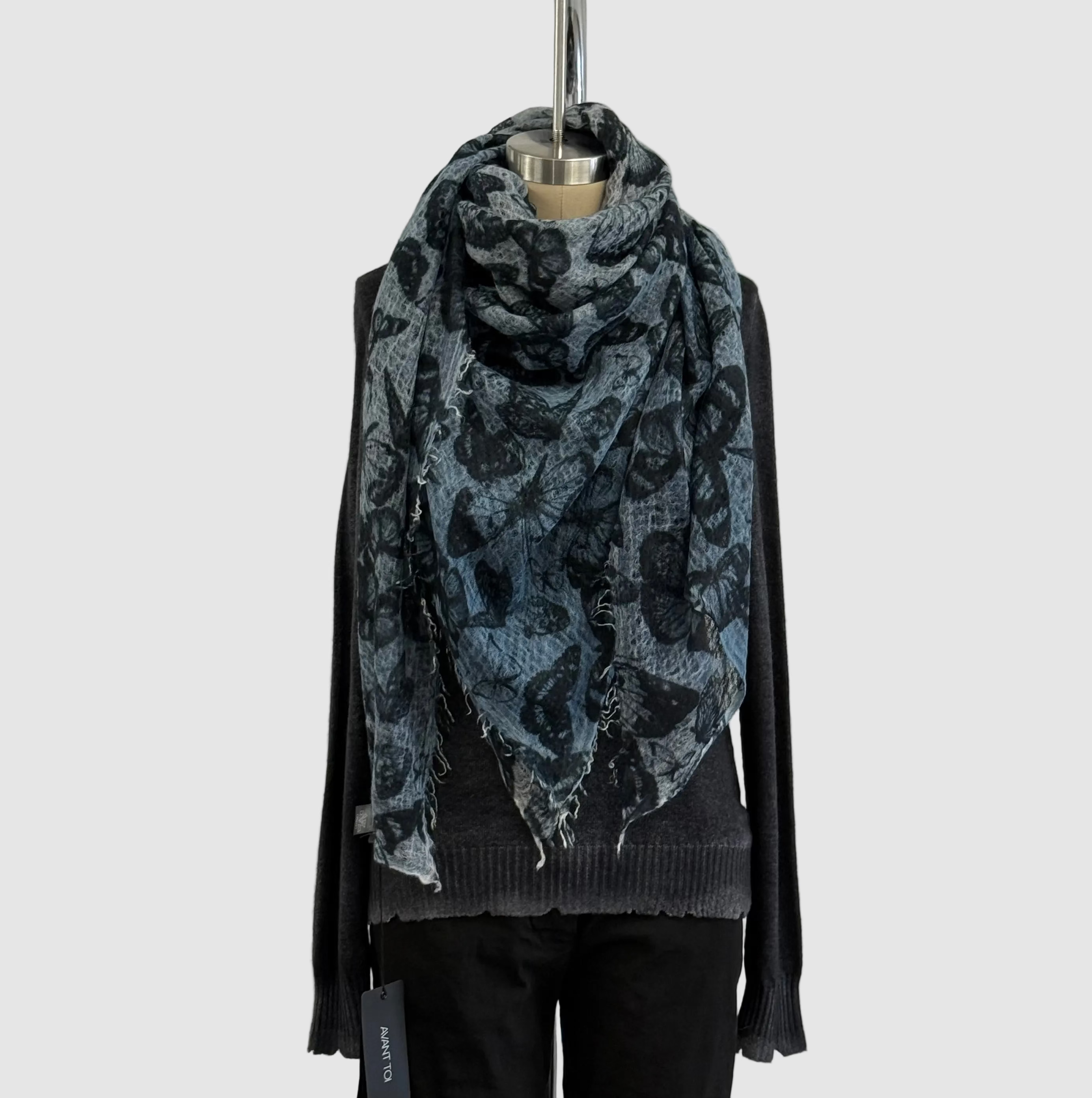 Avant Toi Hand-Painted Cashmere Stampa Farfalle In Nero Water
