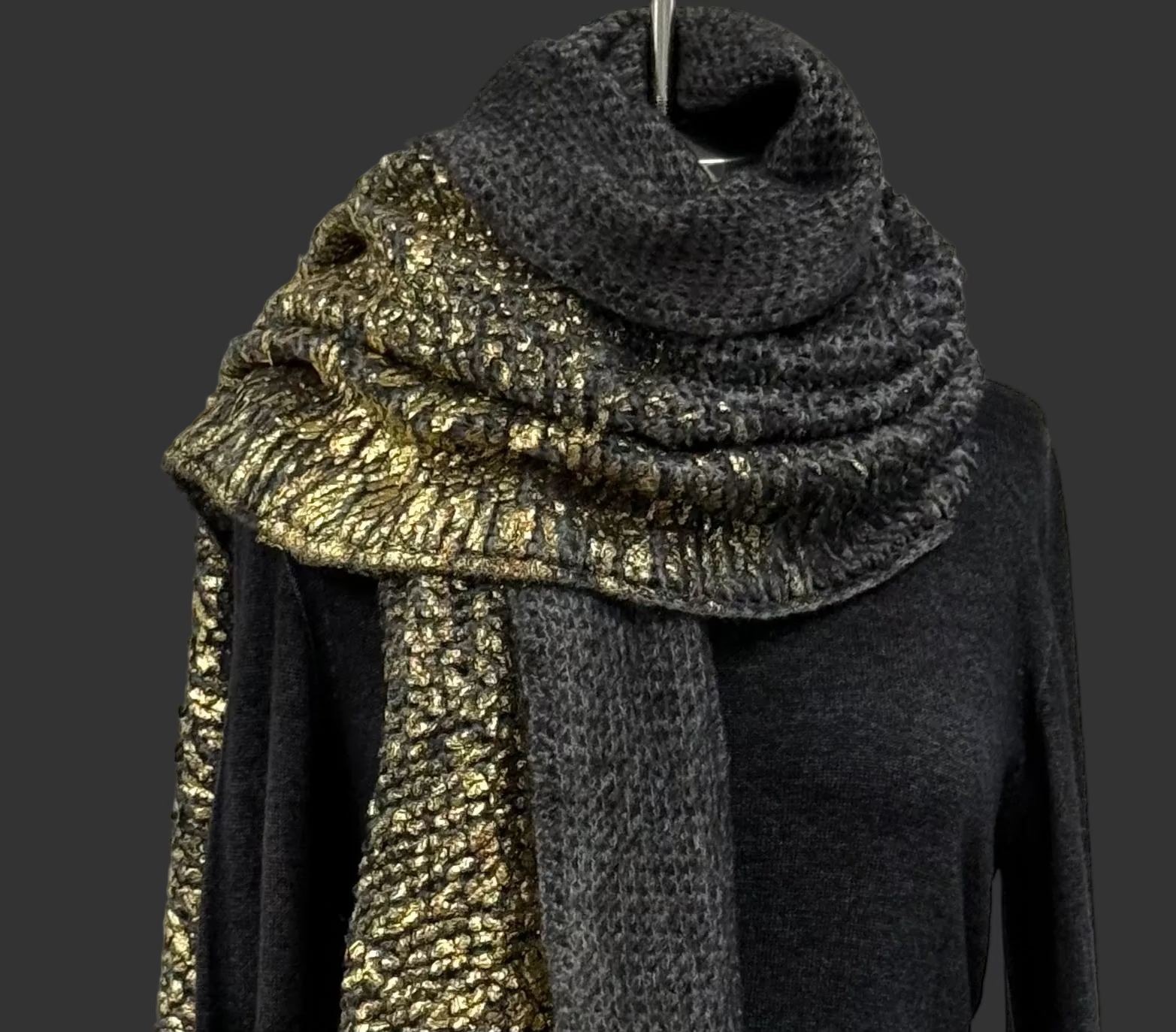 Nero + Lamina Oro Sciarpa In Punto Pelliccia Laminata