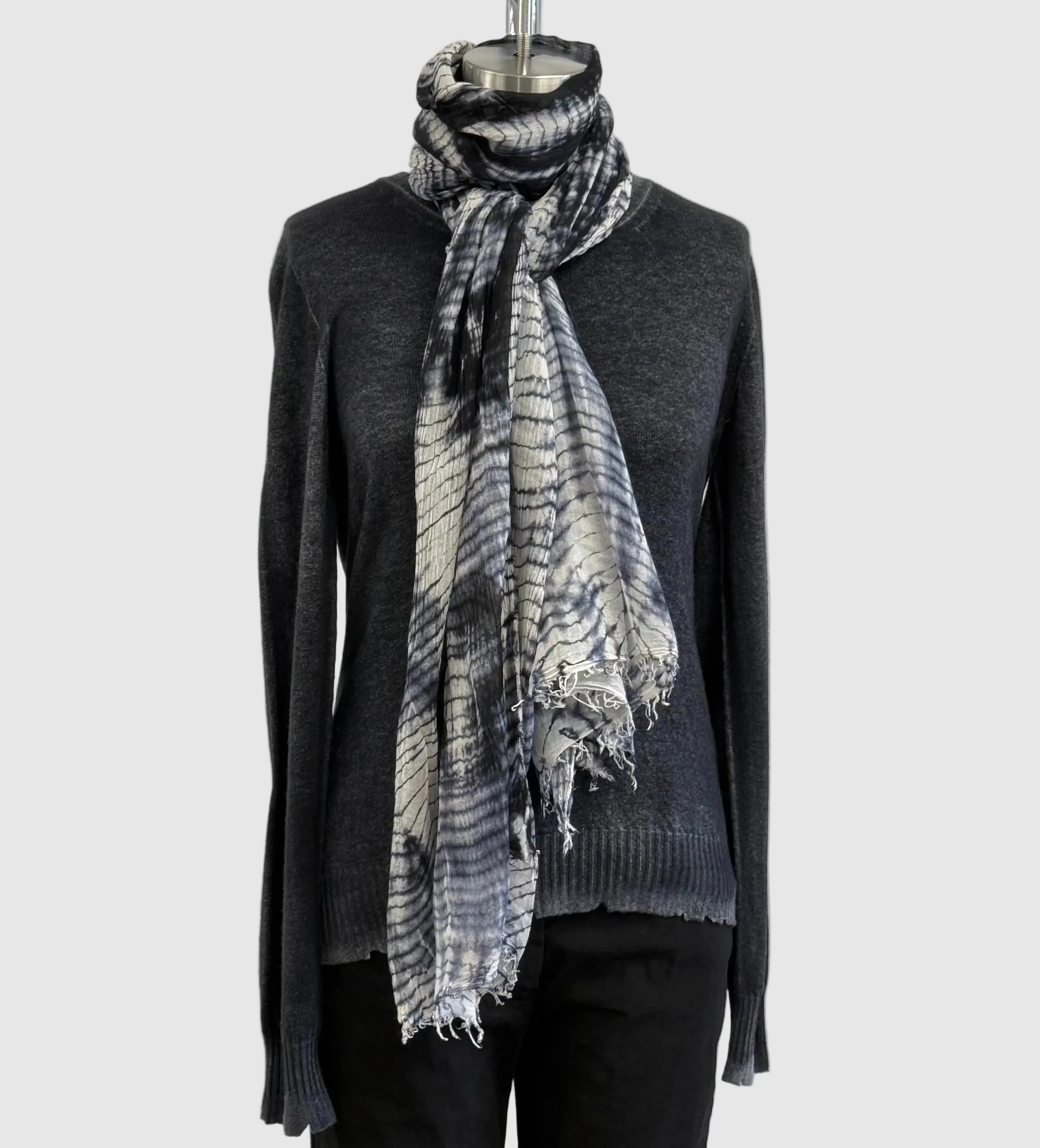 ANNIE TURBIN BLUE/BLACK CREAM SHIBORI MODAL SCARF