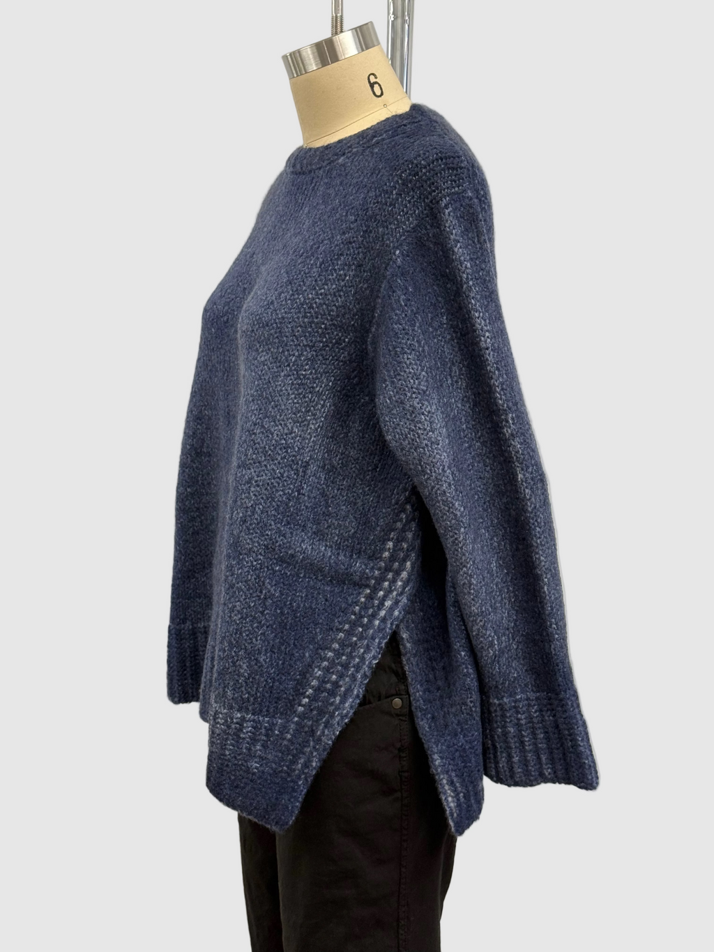 Avant Toi Side Slit Pullover Cashmere Blend Sweater In N/Midnight