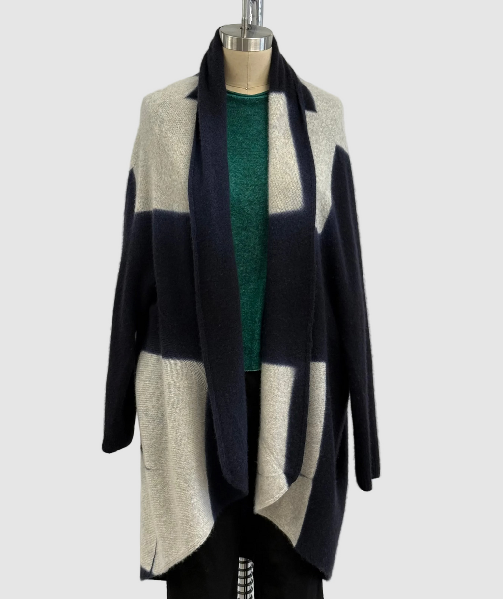 Suzusan Itajime Shibori Blocks Upside Down Cape in Black/Light Gray