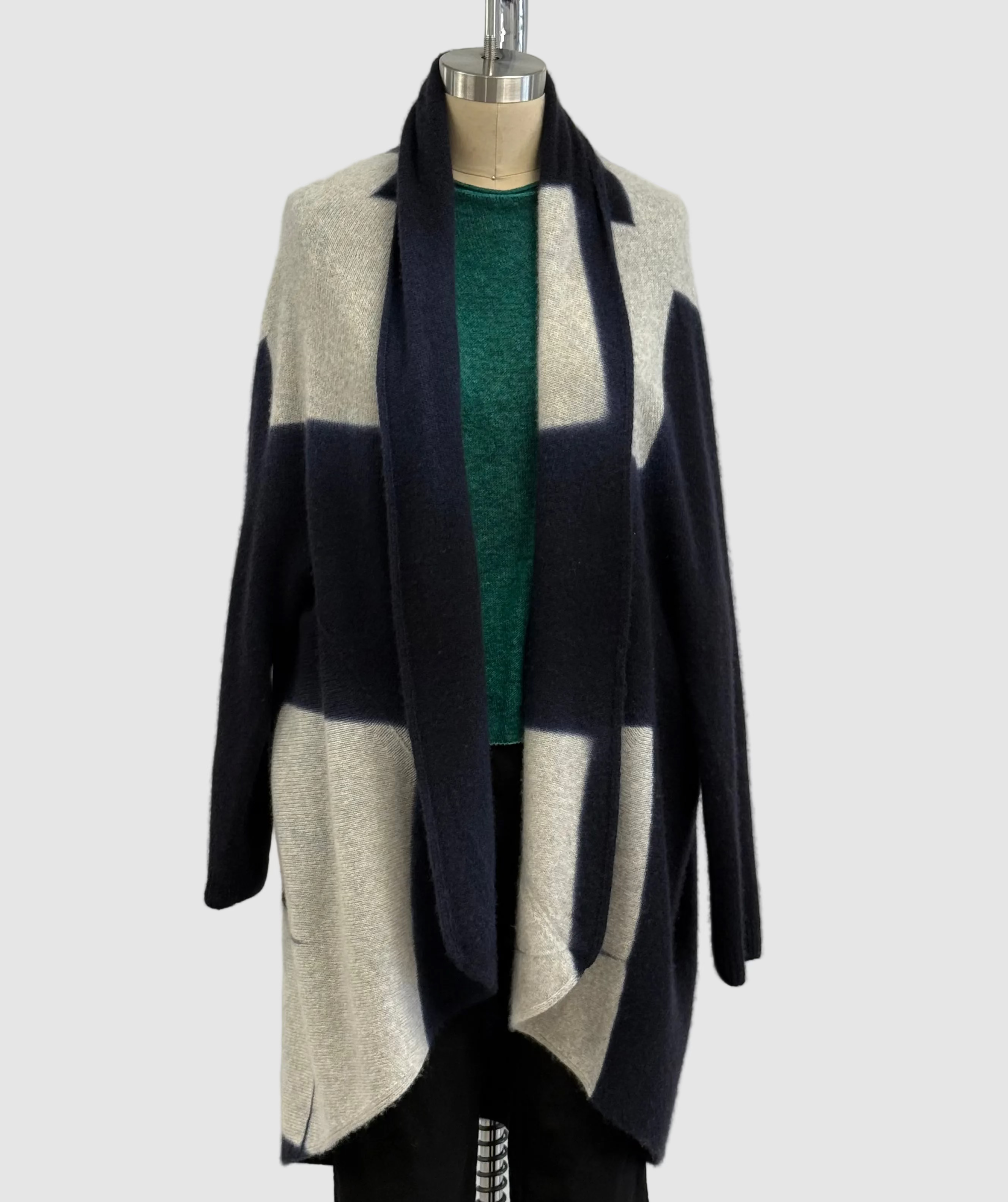 Suzusan Itajime Shibori Blocks Upside Down Cape in Black/Light Gray