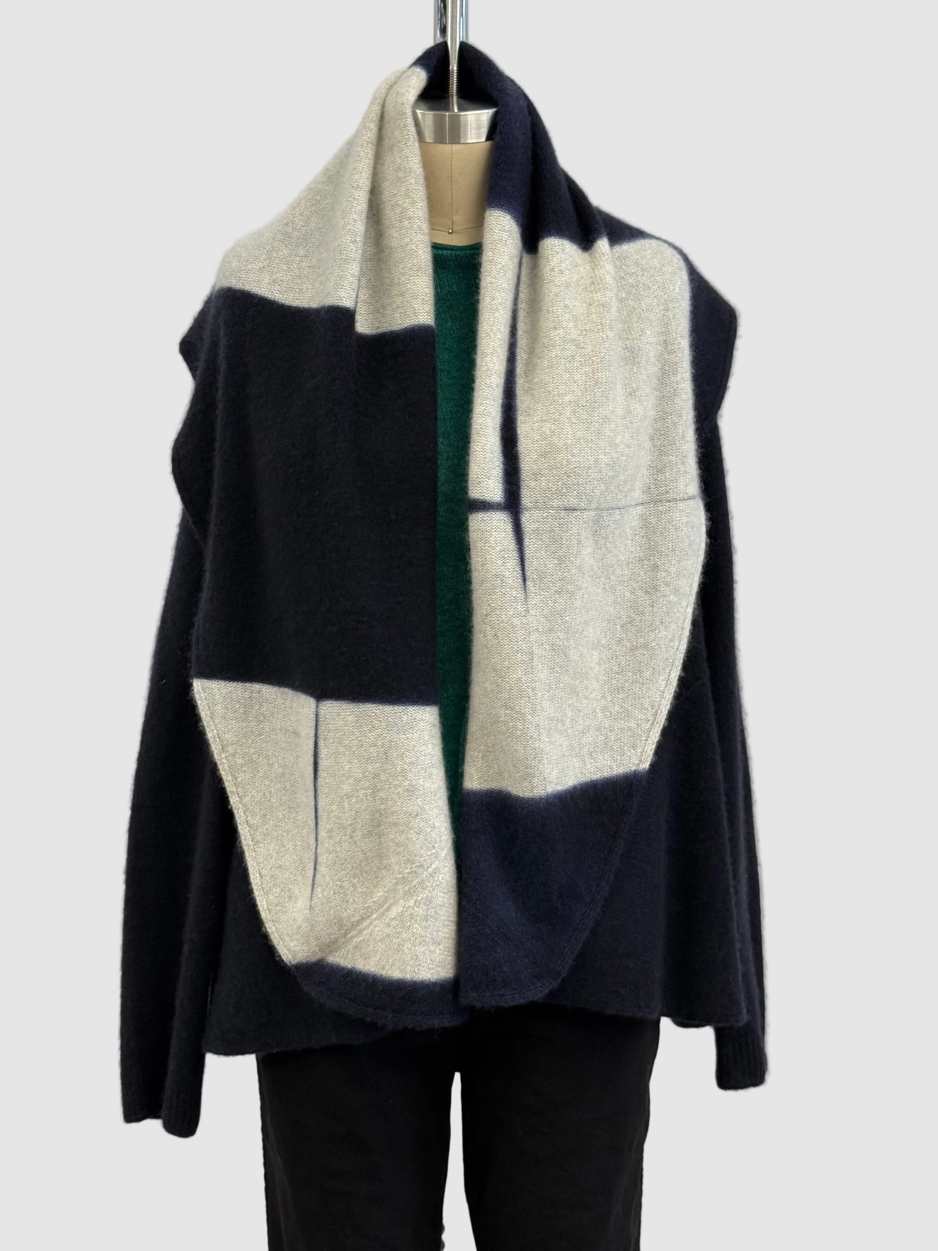 Suzusan Itajime Shibori Blocks Upside Down Cape in Black/Light Gray