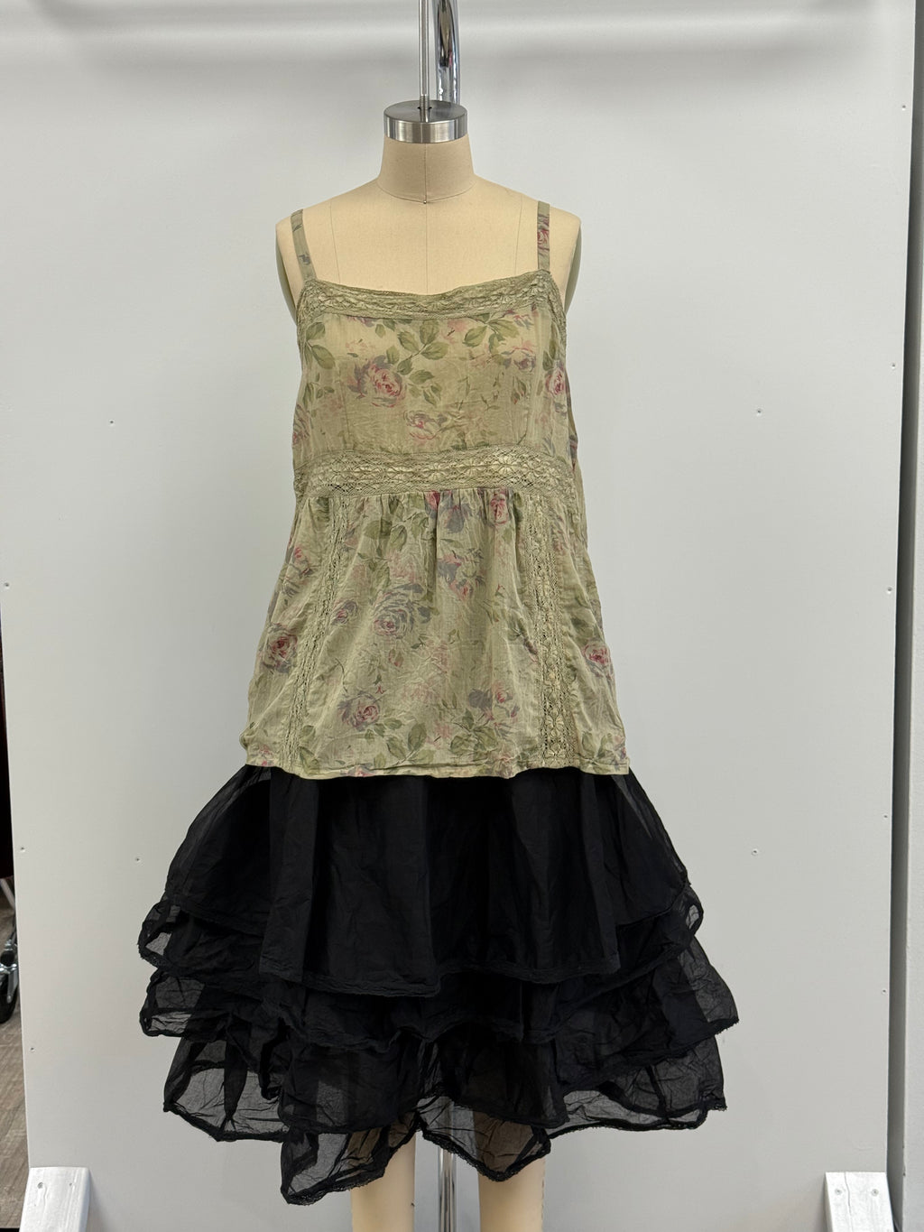 Les Ours Laura Cotton Tank Top In Verbena