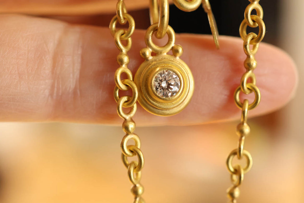 22K Ripple Bezel Brilliant Diamond Pendant