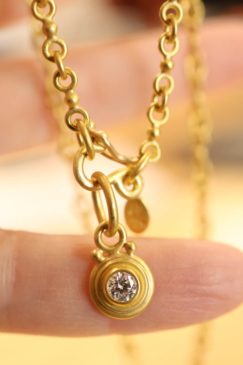 22K Ripple Bezel Brilliant Diamond Pendant