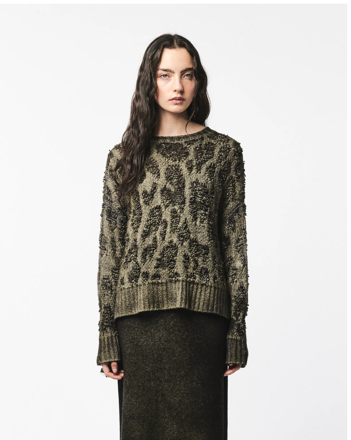 Avant Toi Hand-Painted Leopard Jacquard Effect Round Neck Pullover in N/Moss