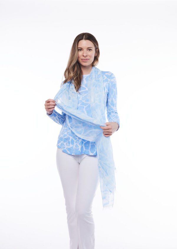 SILK MODAL SCARF - LIGHT BLUE GIRAFFE