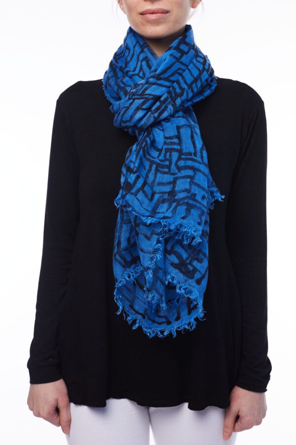 LINEN SCARF - BLUE HORIZON BLACK GEOMETRIC - Image 2