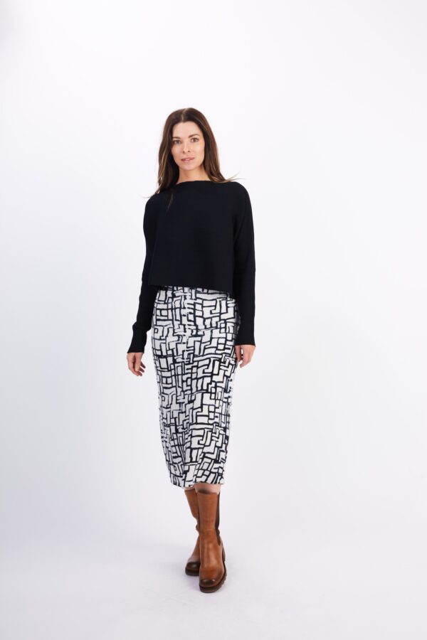 B & W GEOMETRIC SKIRT